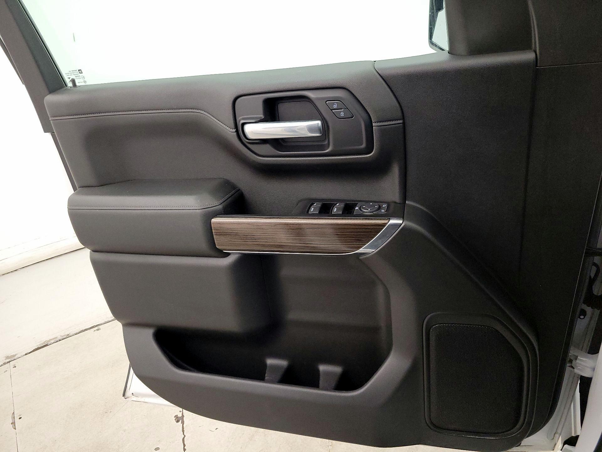 Thumbnail: 2019 Chevrolet Silverado 1500 - 12