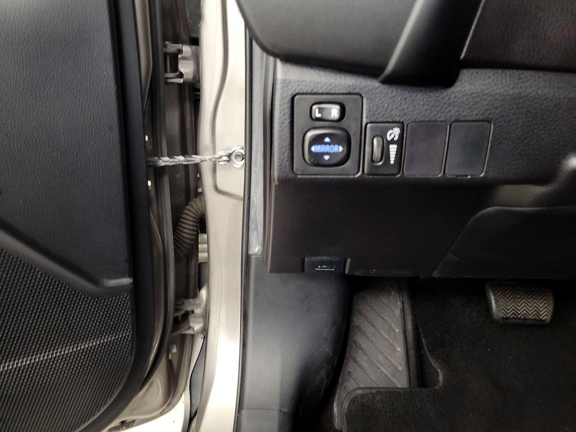 Thumbnail: 2018 Toyota Corolla - 13