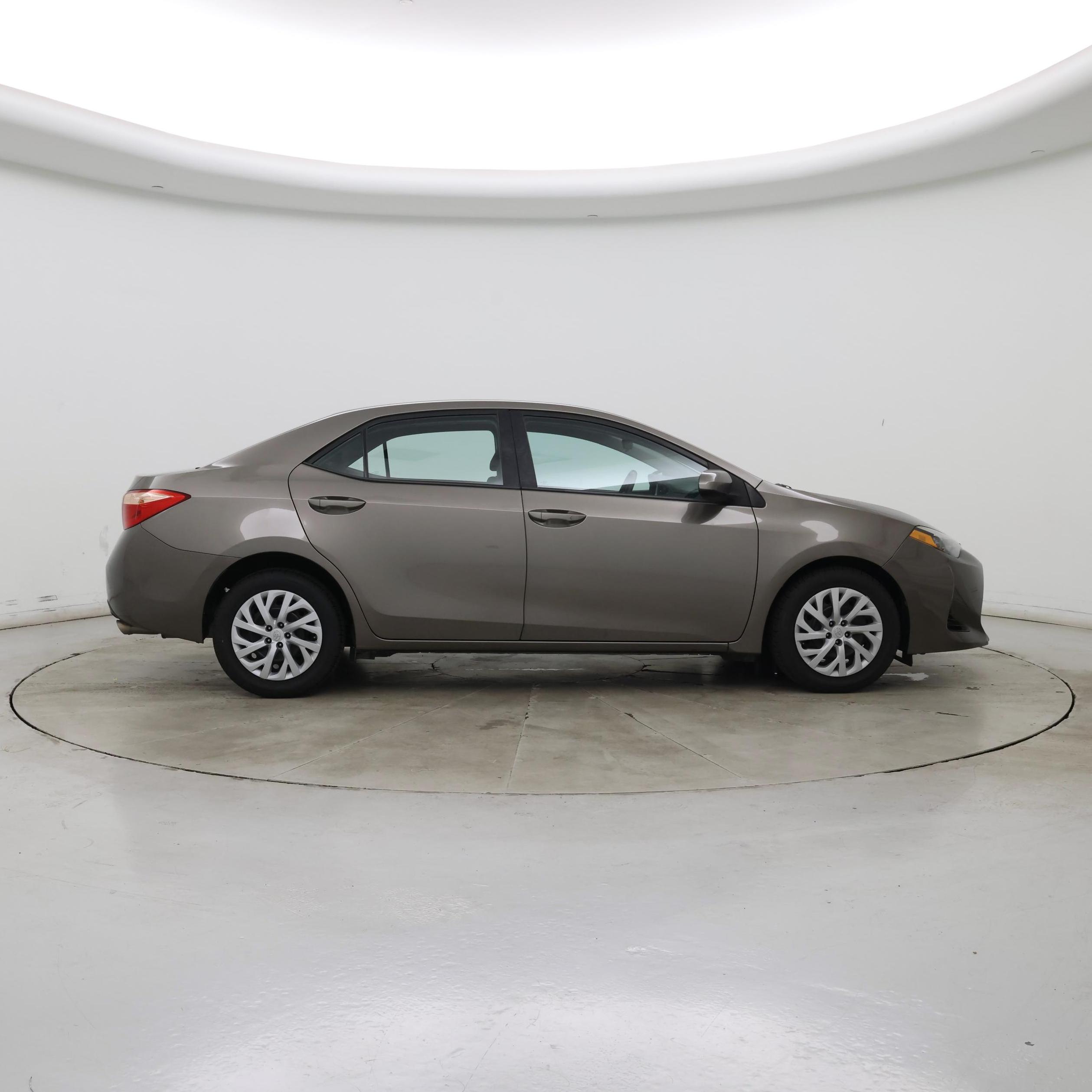 Thumbnail: 2018 Toyota Corolla - 7