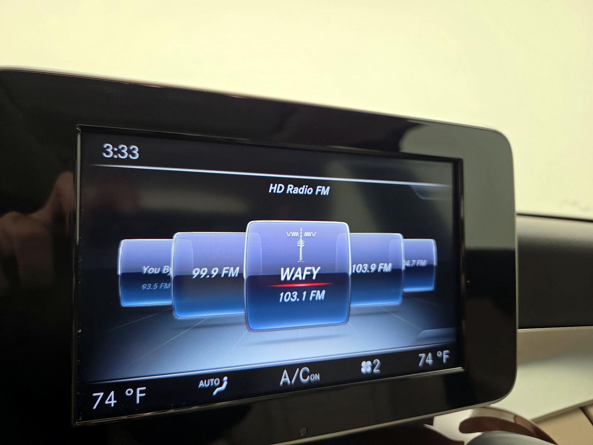 Thumbnail: 2016 Mercedes-Benz C-Class - 16