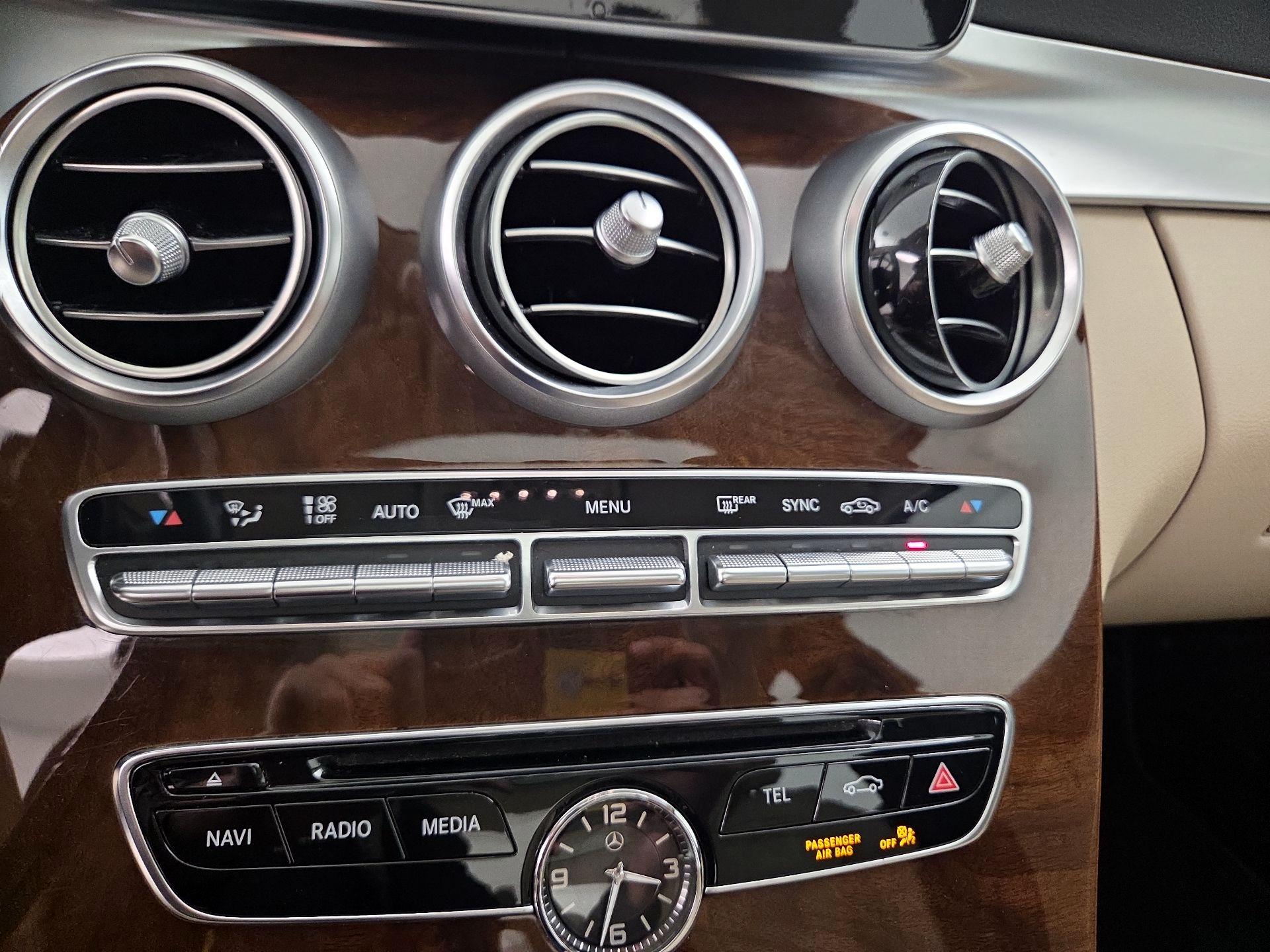 Thumbnail: 2016 Mercedes-Benz C-Class - 17