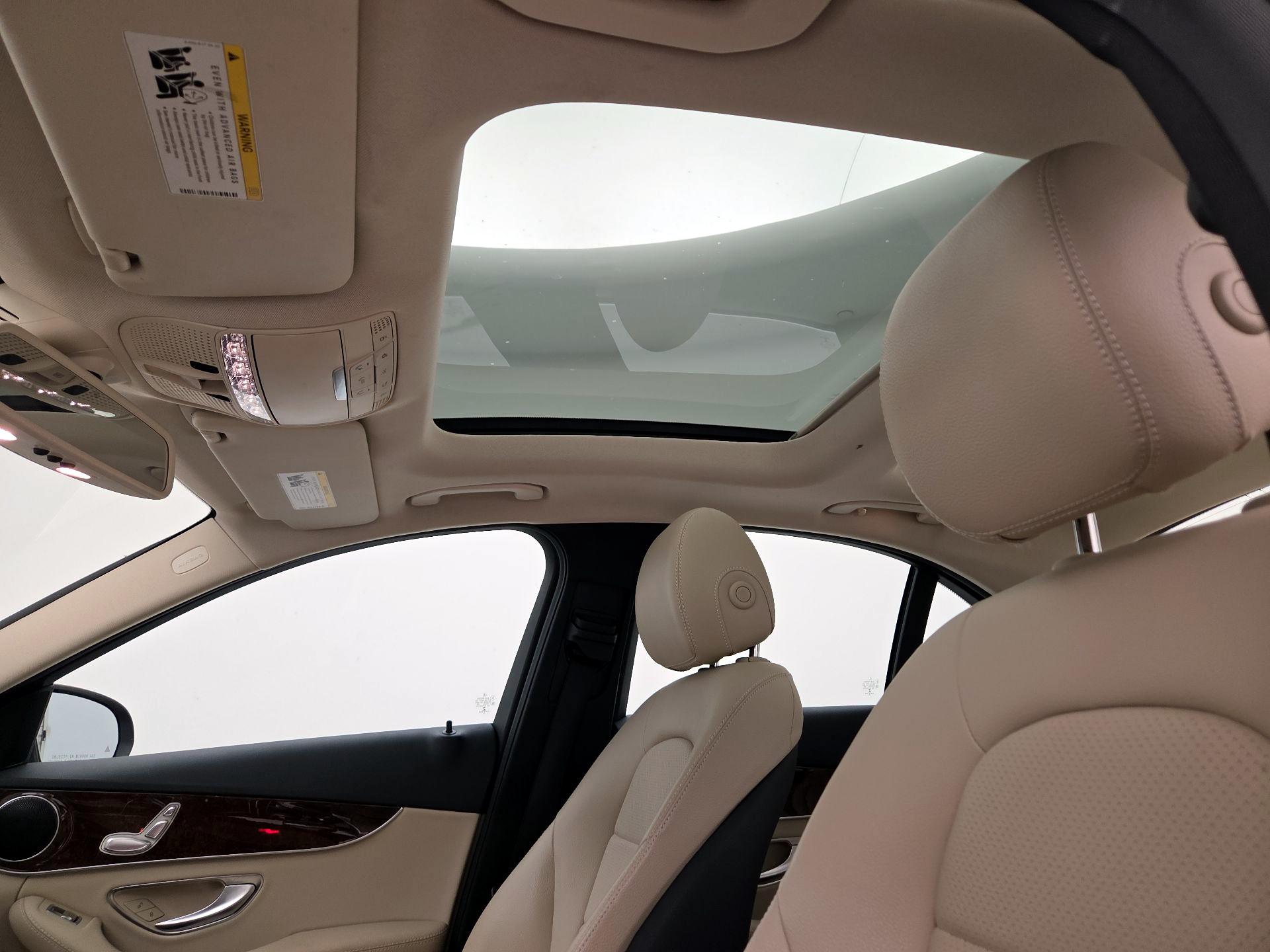 Thumbnail: 2016 Mercedes-Benz C-Class - 20