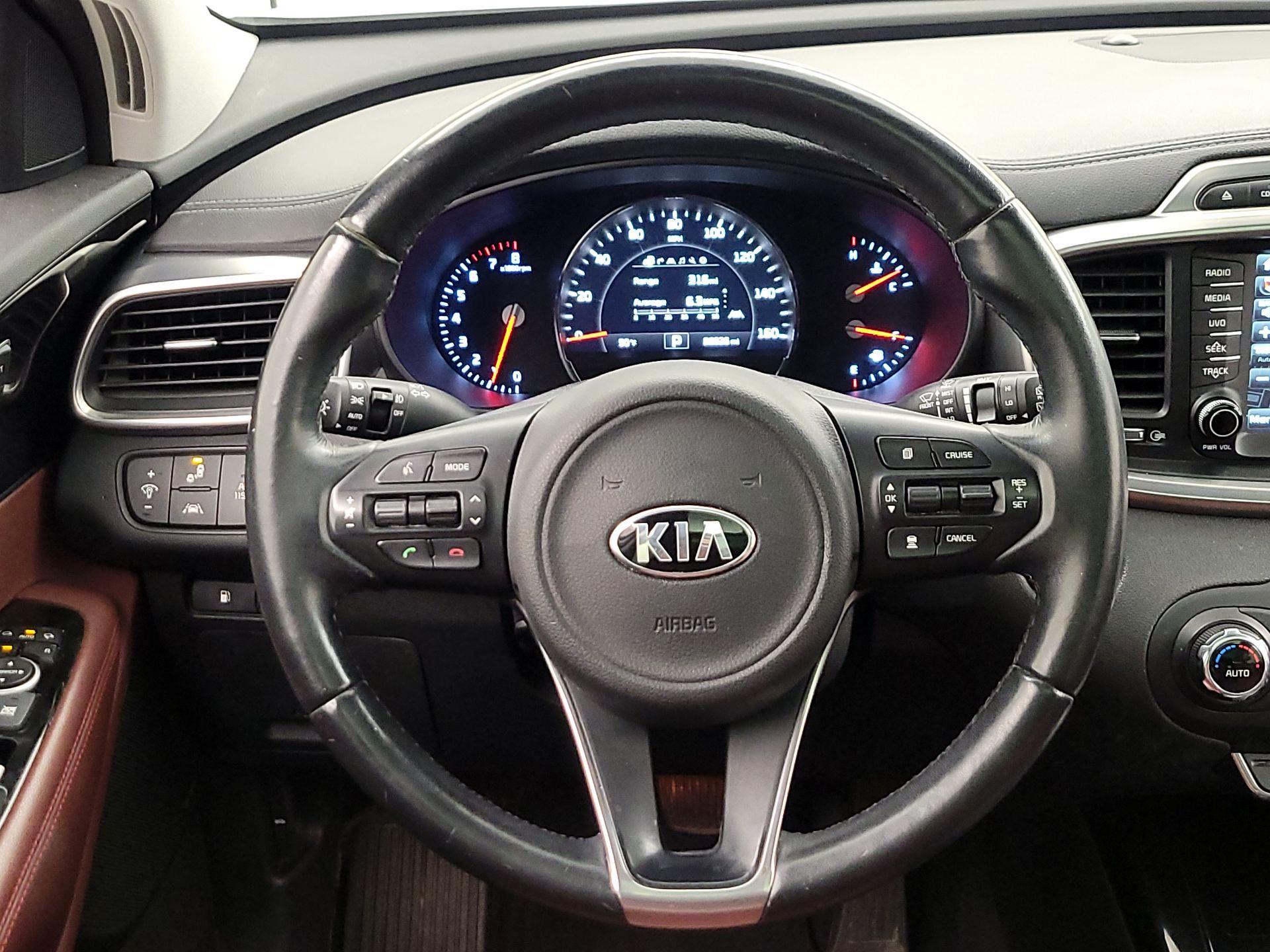 Thumbnail: 2017 Kia Sorento - 10