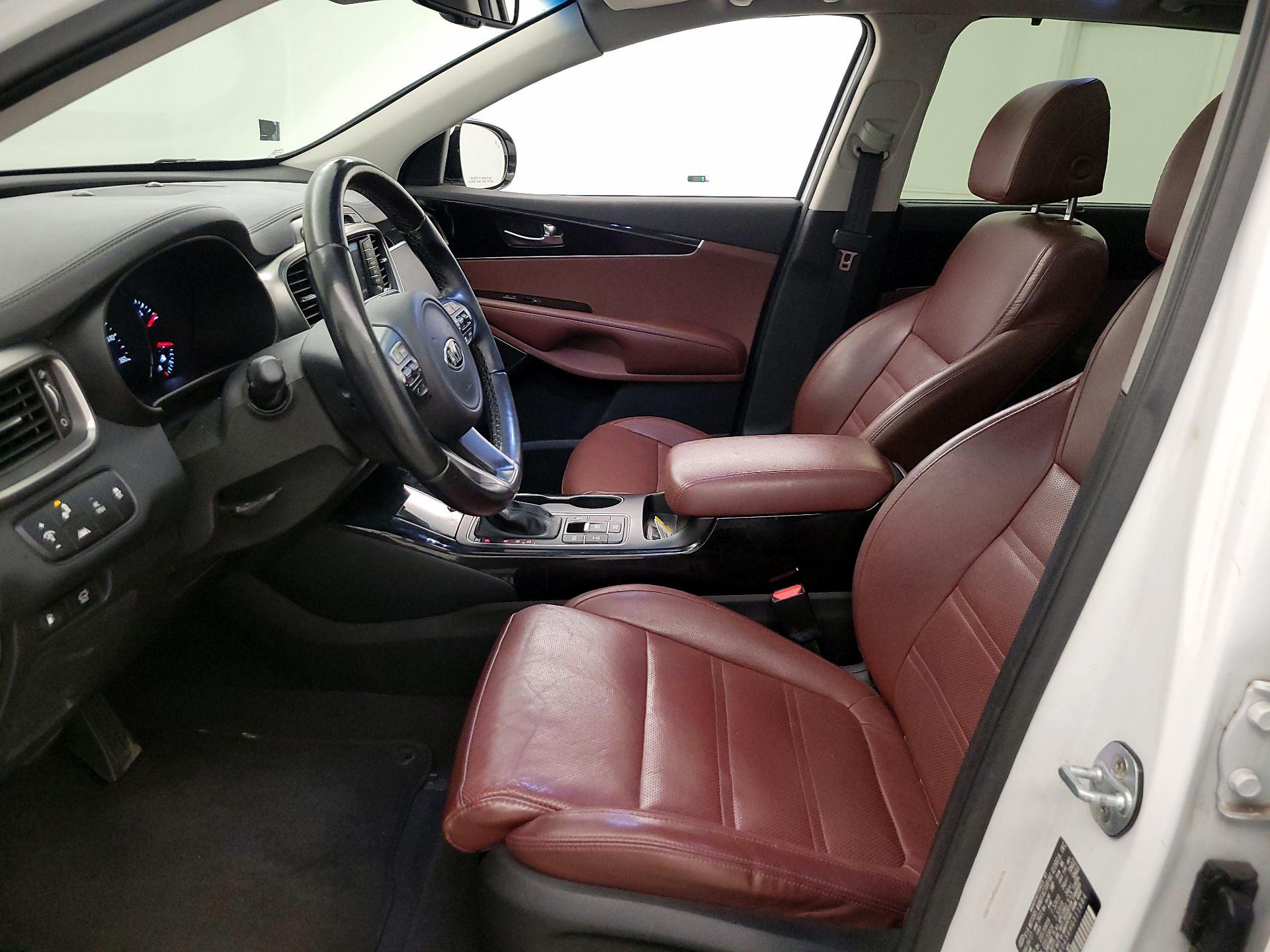 Thumbnail: 2017 Kia Sorento - 11