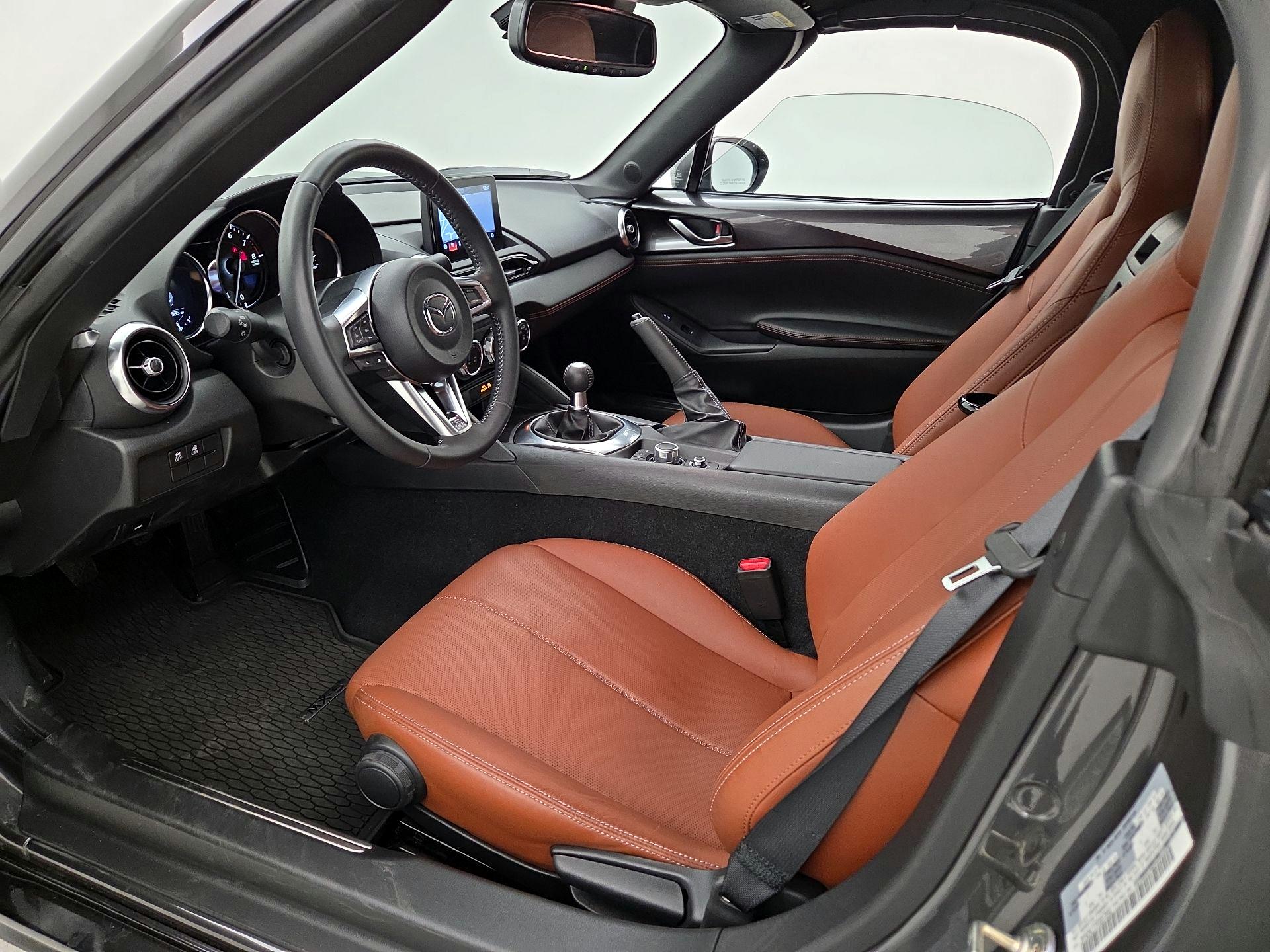 Thumbnail: 2023 Mazda MX-5 Miata - 11