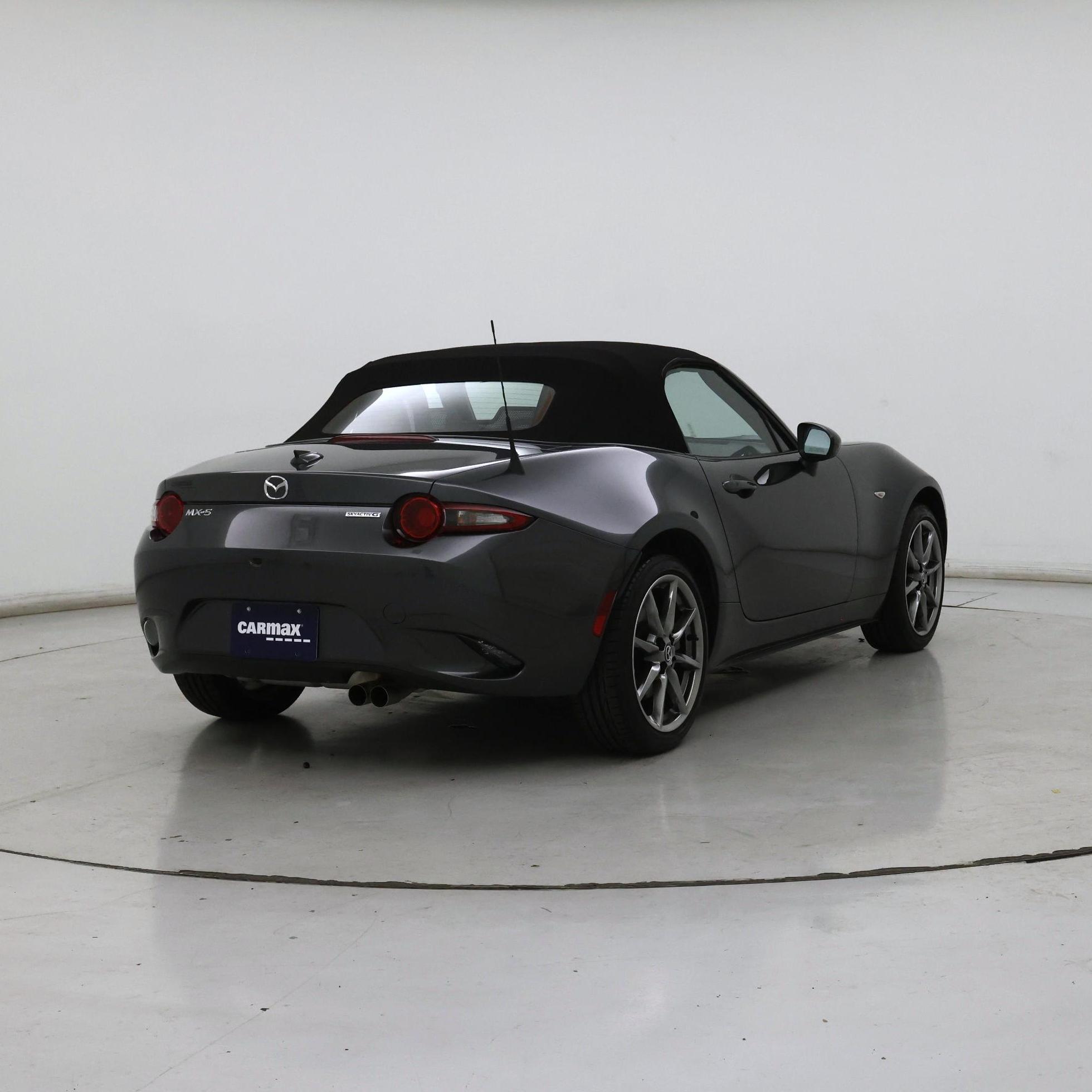 Thumbnail: 2023 Mazda MX-5 Miata - 8