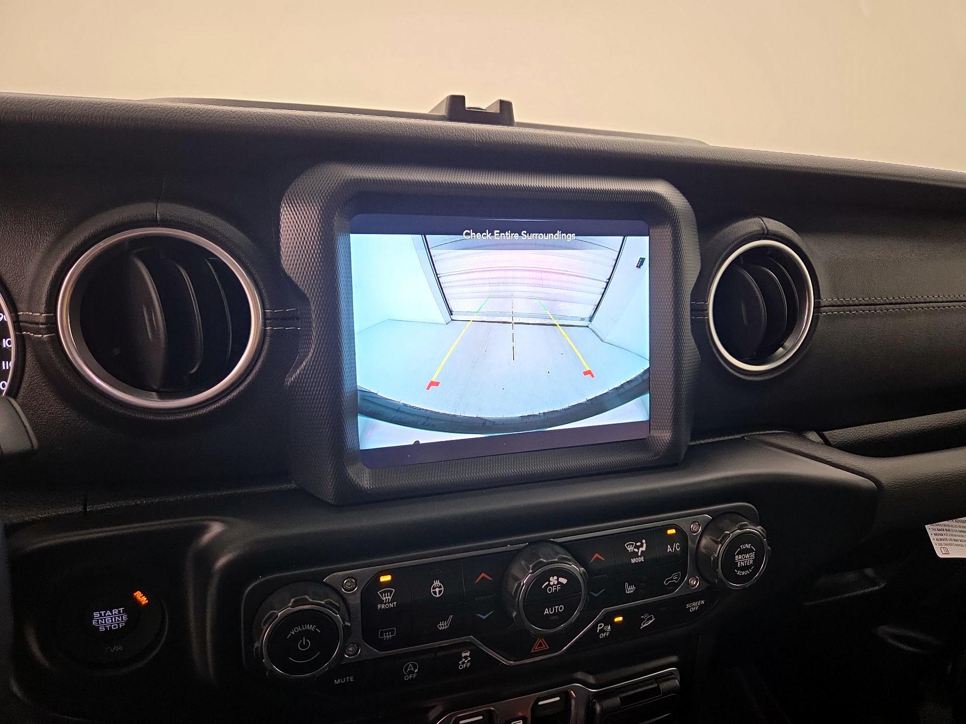 Thumbnail: 2021 Jeep Wrangler - 15