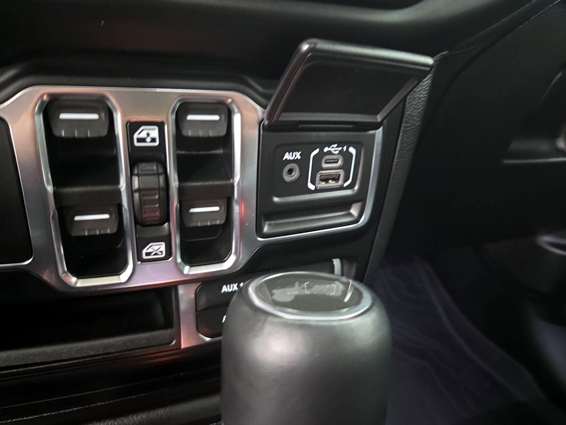 Thumbnail: 2021 Jeep Wrangler - 19