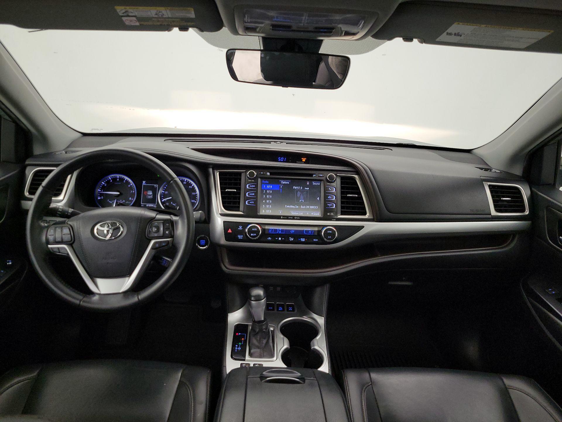 Thumbnail: 2019 Toyota Highlander - 9