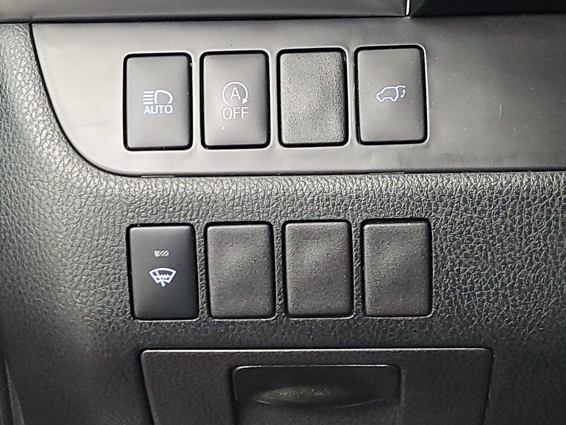 Thumbnail: 2019 Toyota Highlander - 13