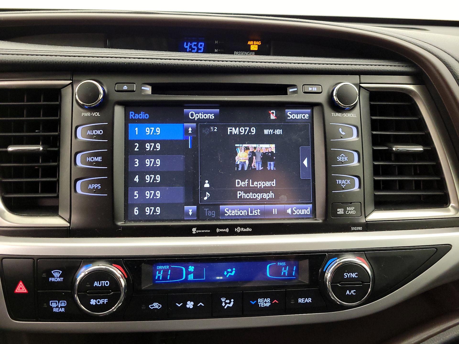 Thumbnail: 2019 Toyota Highlander - 15