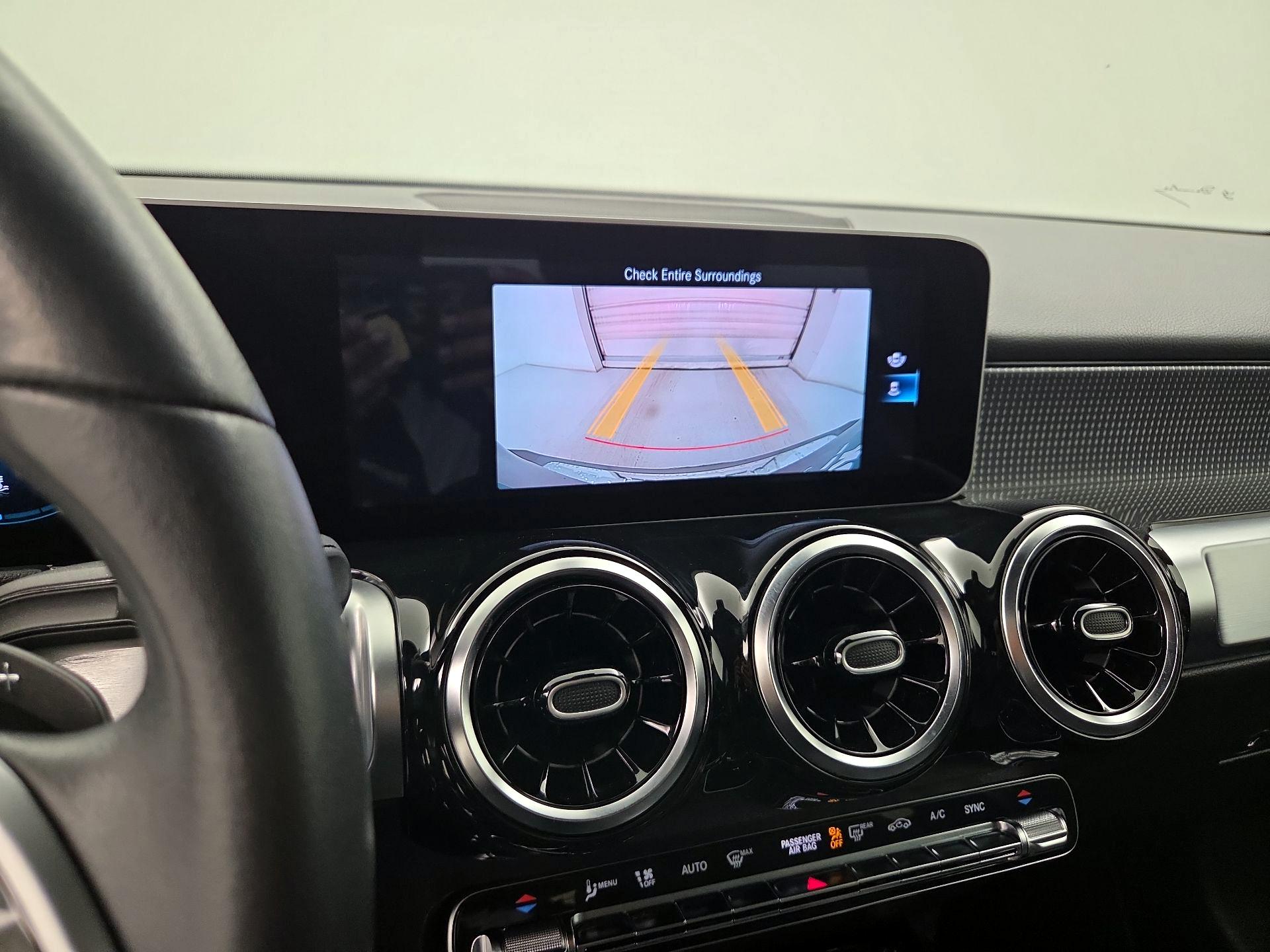 Thumbnail: 2021 Mercedes-Benz GLB - 14