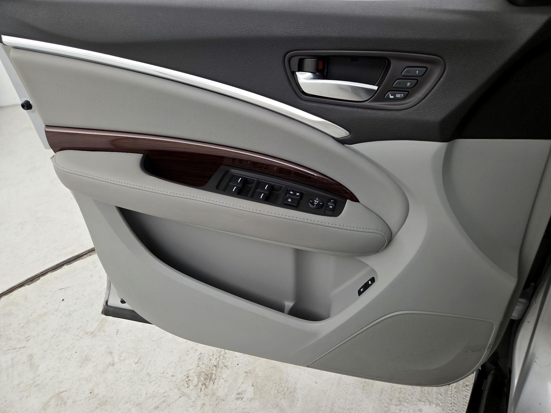 Thumbnail: 2015 Acura MDX - 12