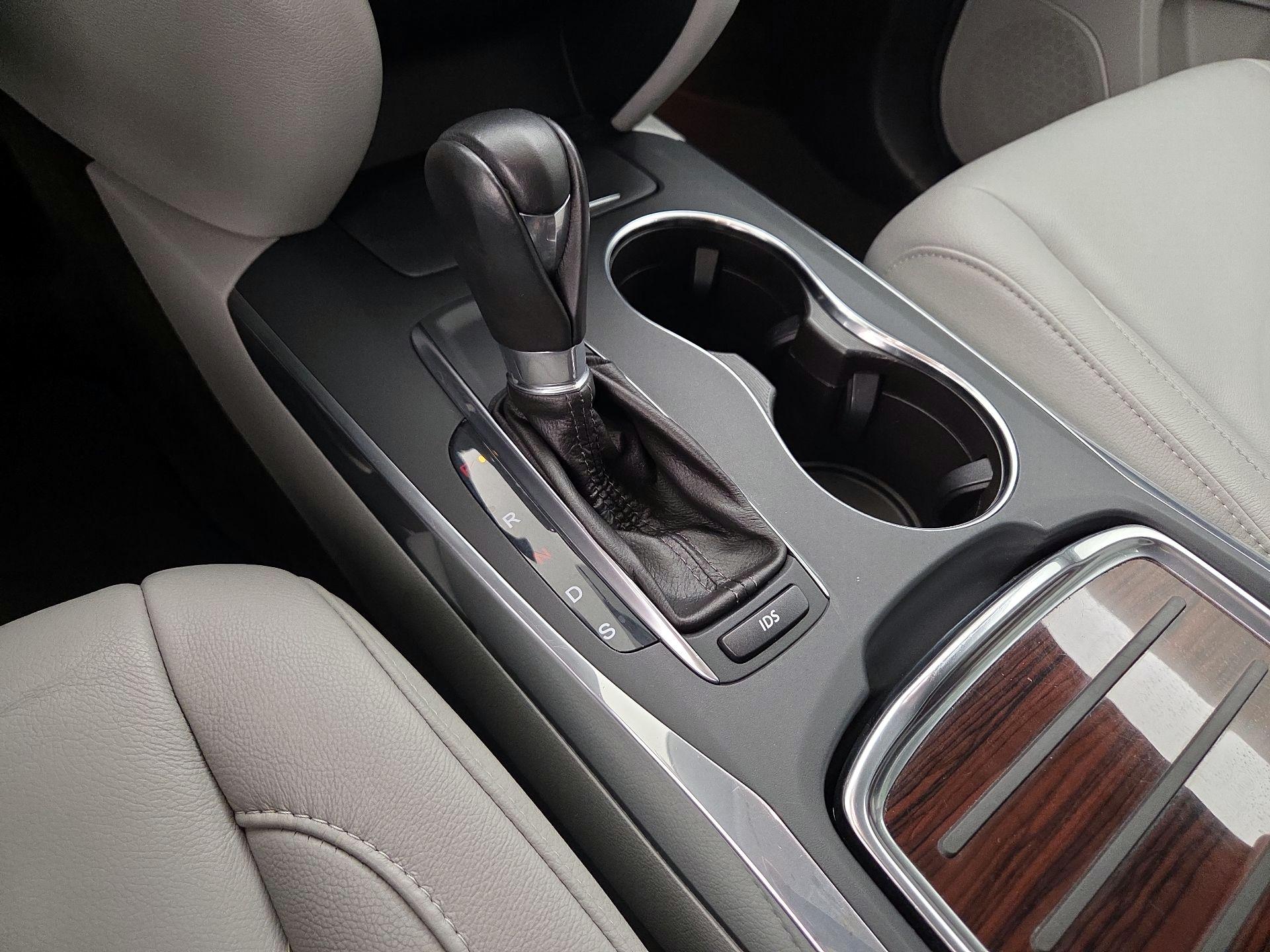 Thumbnail: 2015 Acura MDX - 17