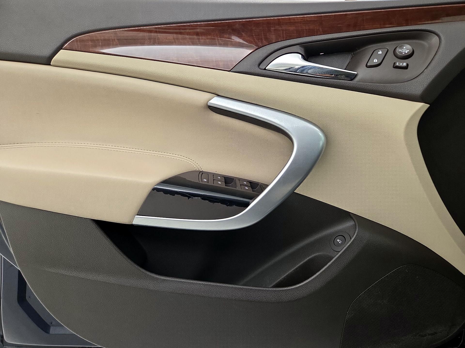 Thumbnail: 2017 Buick Regal - 12