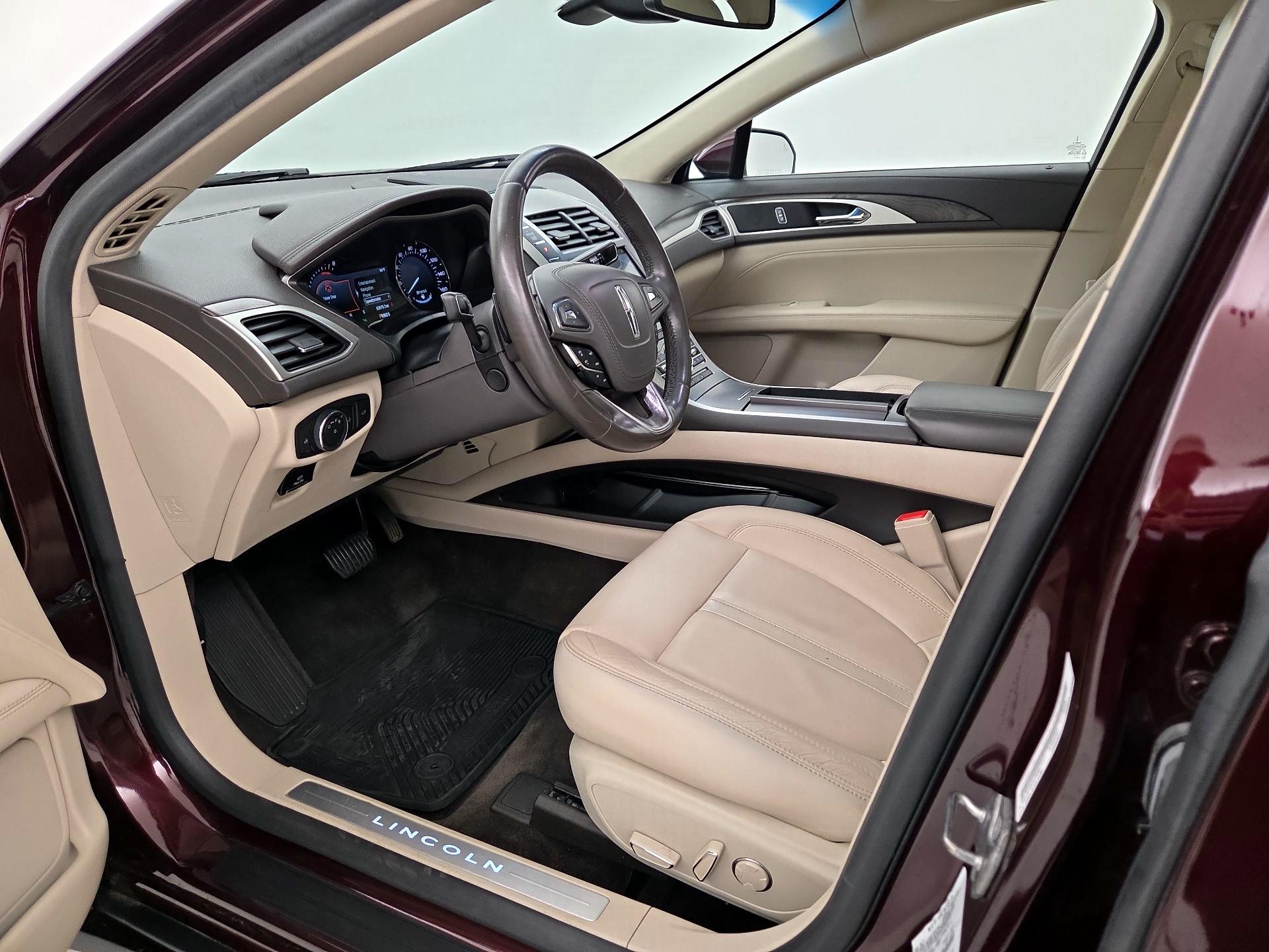 Thumbnail: 2017 Lincoln MKZ - 11