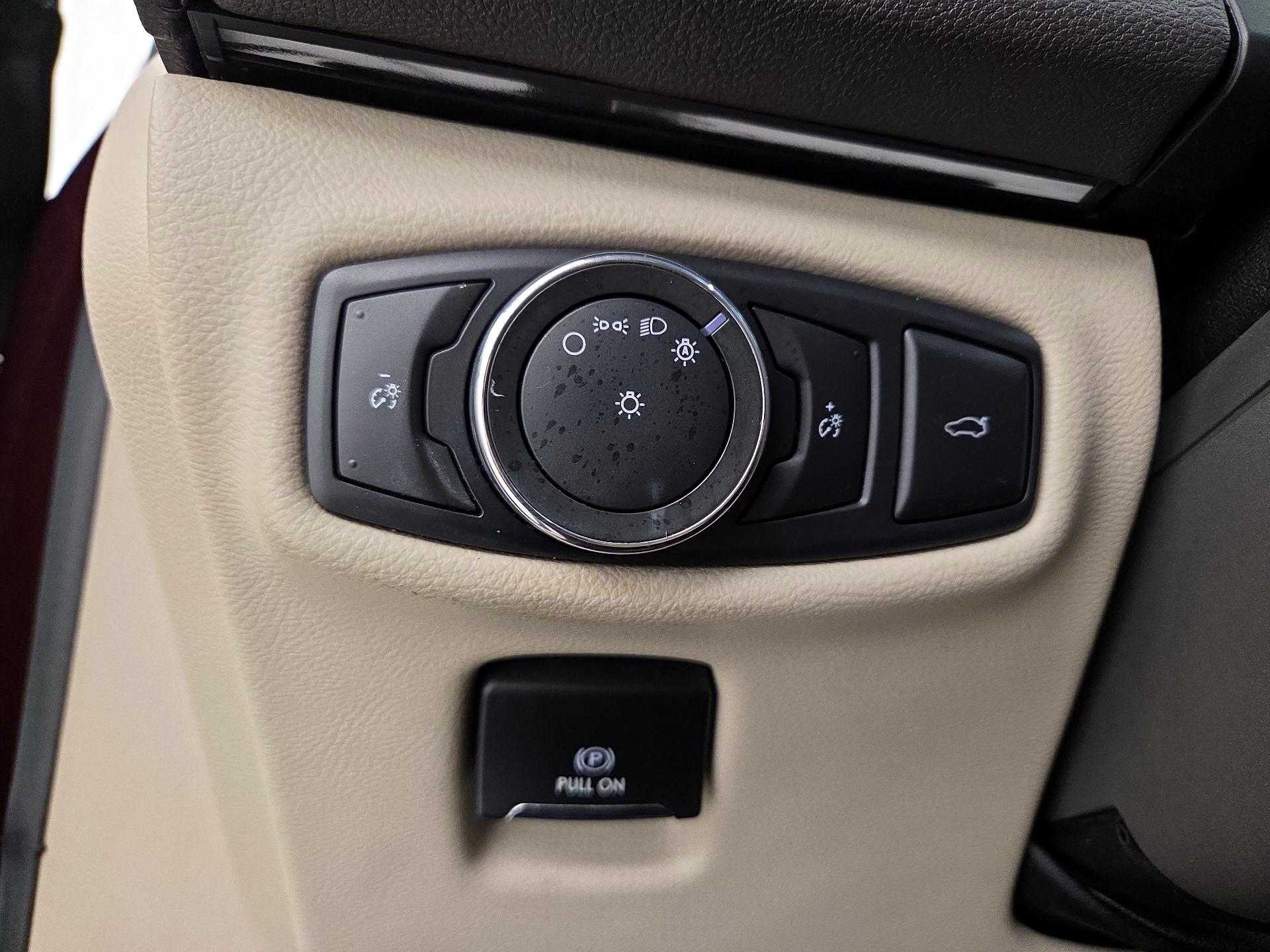 Thumbnail: 2017 Lincoln MKZ - 13