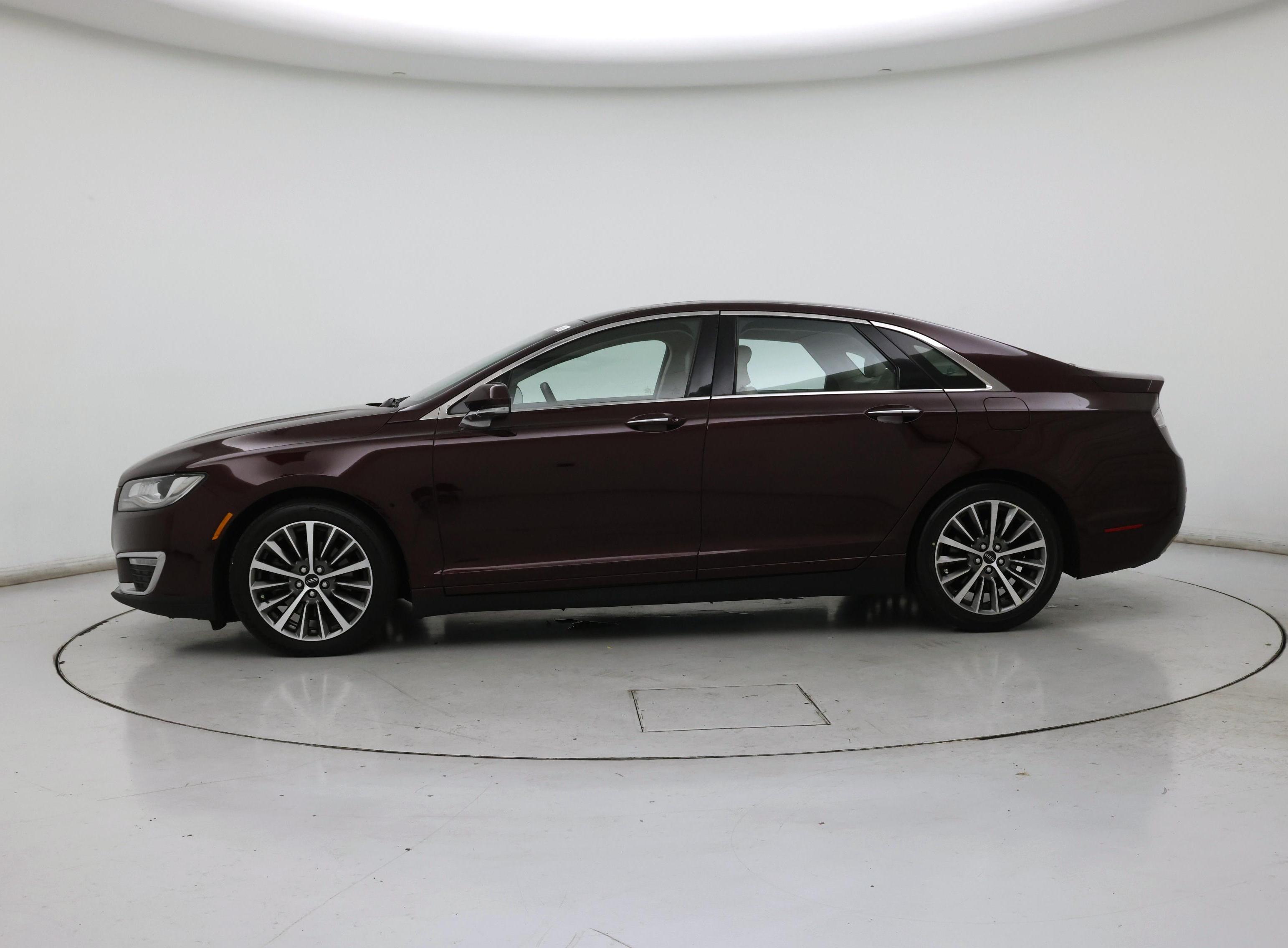 Thumbnail: 2017 Lincoln MKZ - 3