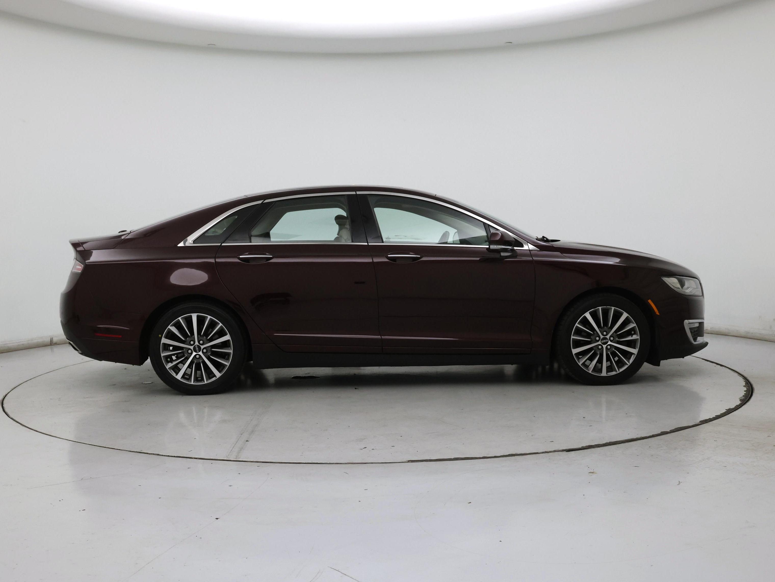 Thumbnail: 2017 Lincoln MKZ - 7