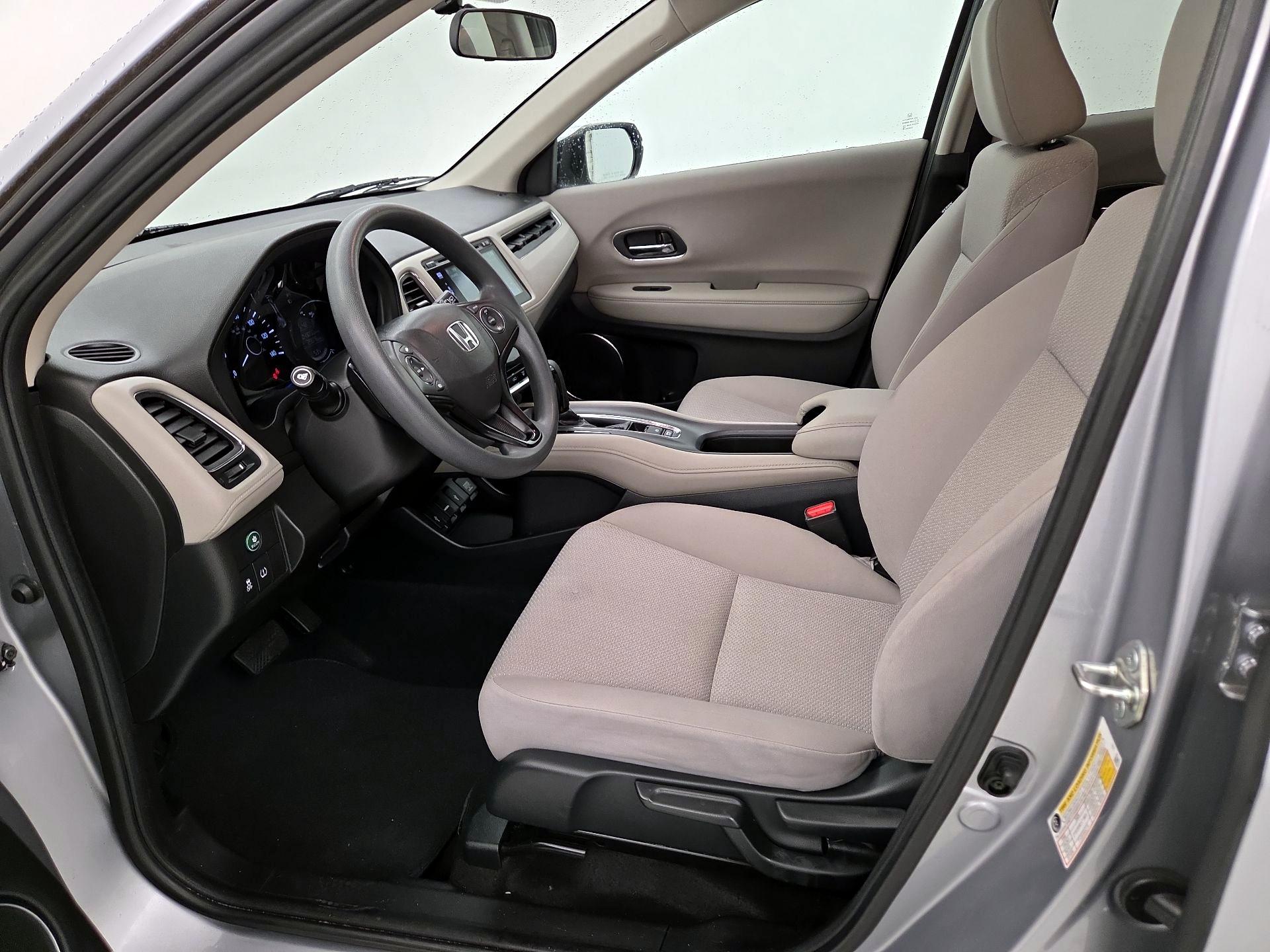 Thumbnail: 2018 Honda HR-V - 11