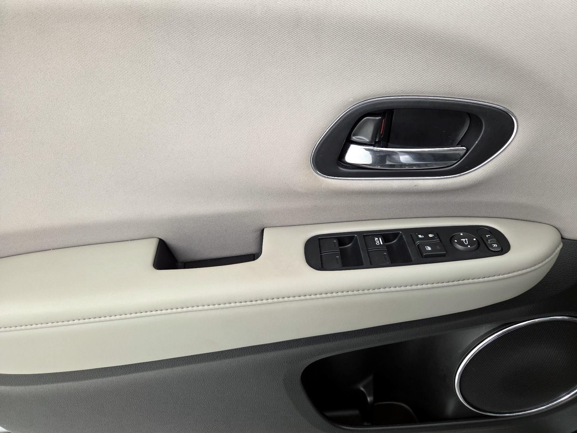 Thumbnail: 2018 Honda HR-V - 12