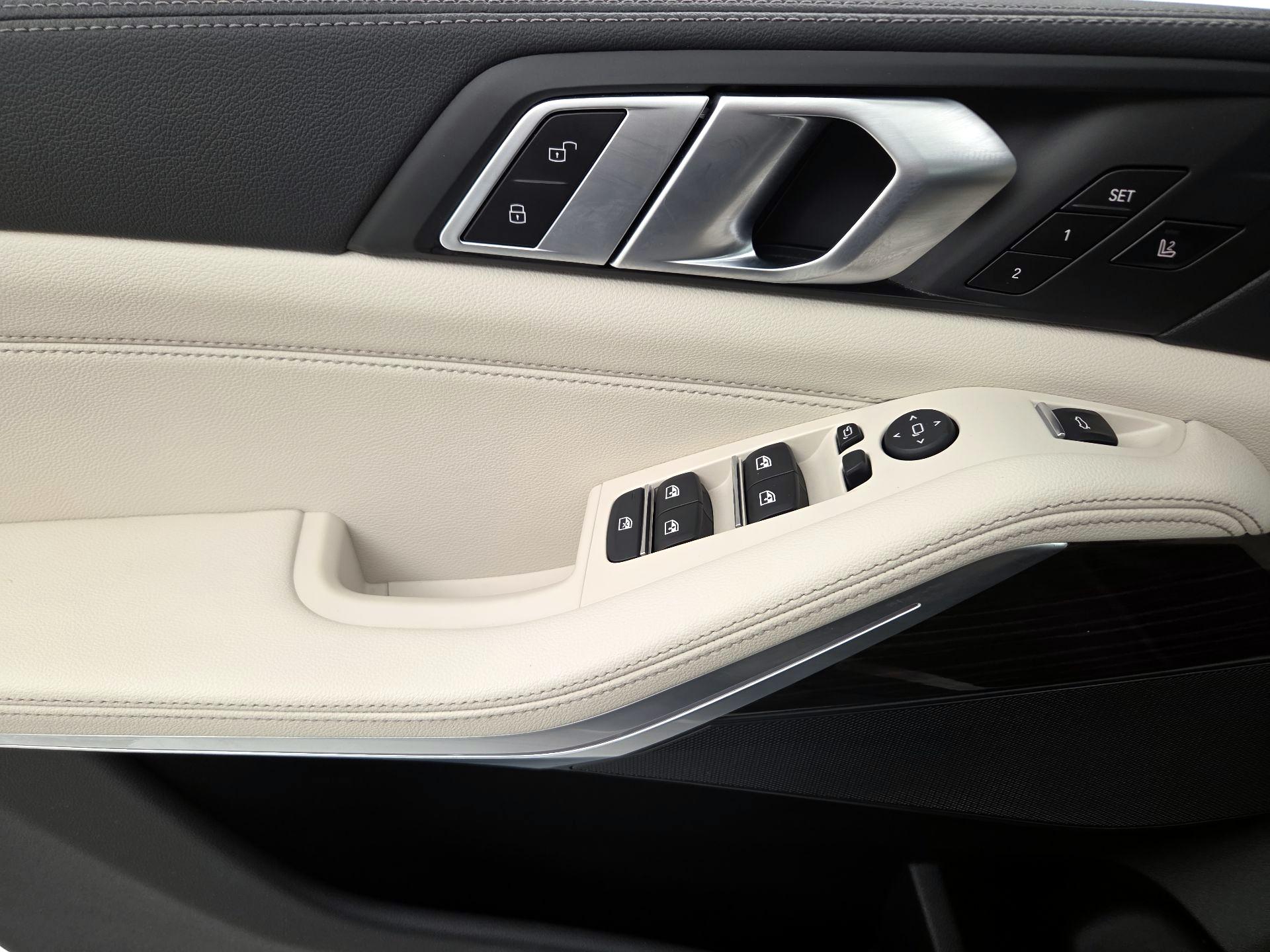 Thumbnail: 2020 BMW X5 - 12