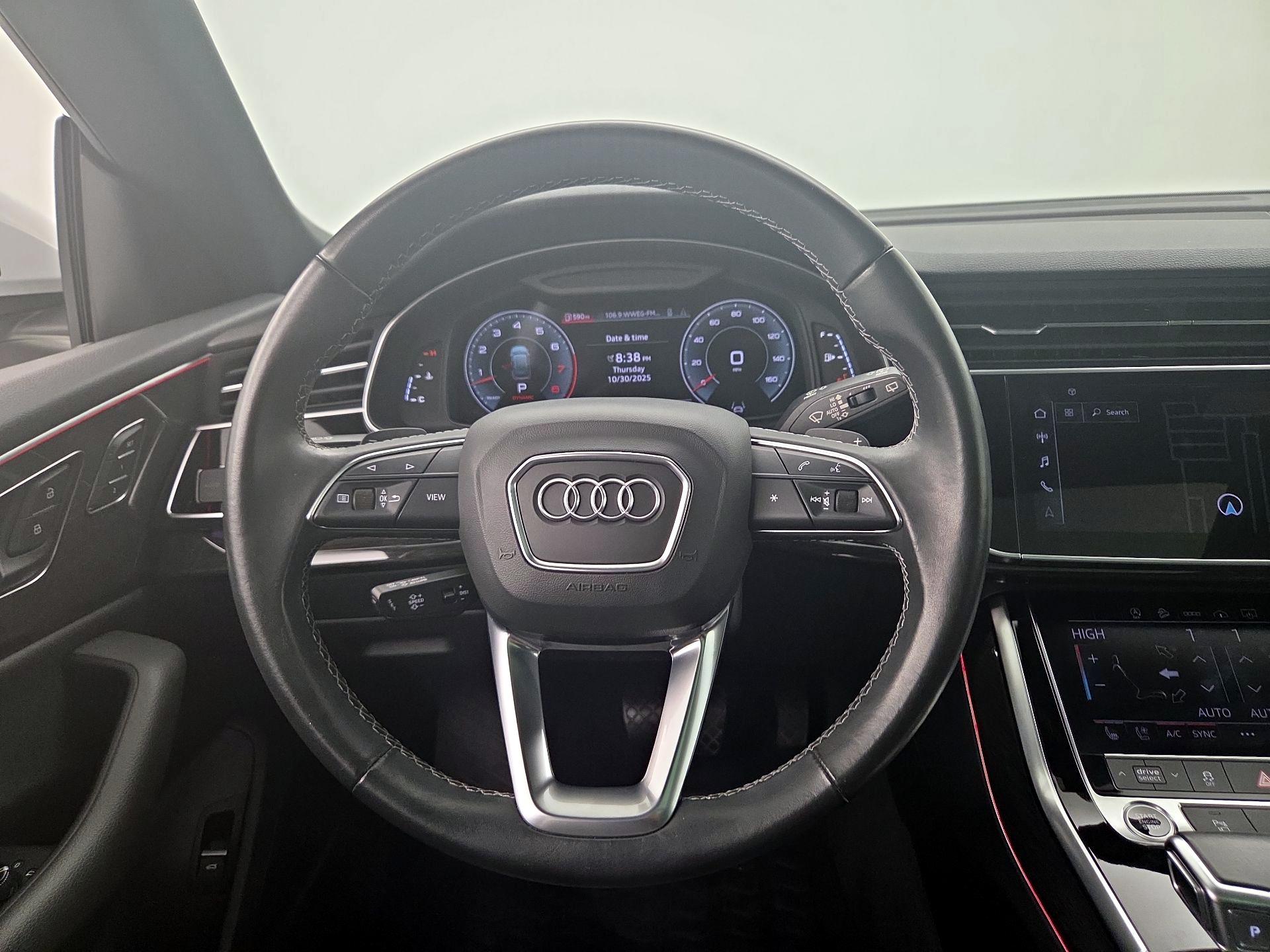 Thumbnail: 2021 Audi Q8 - 10