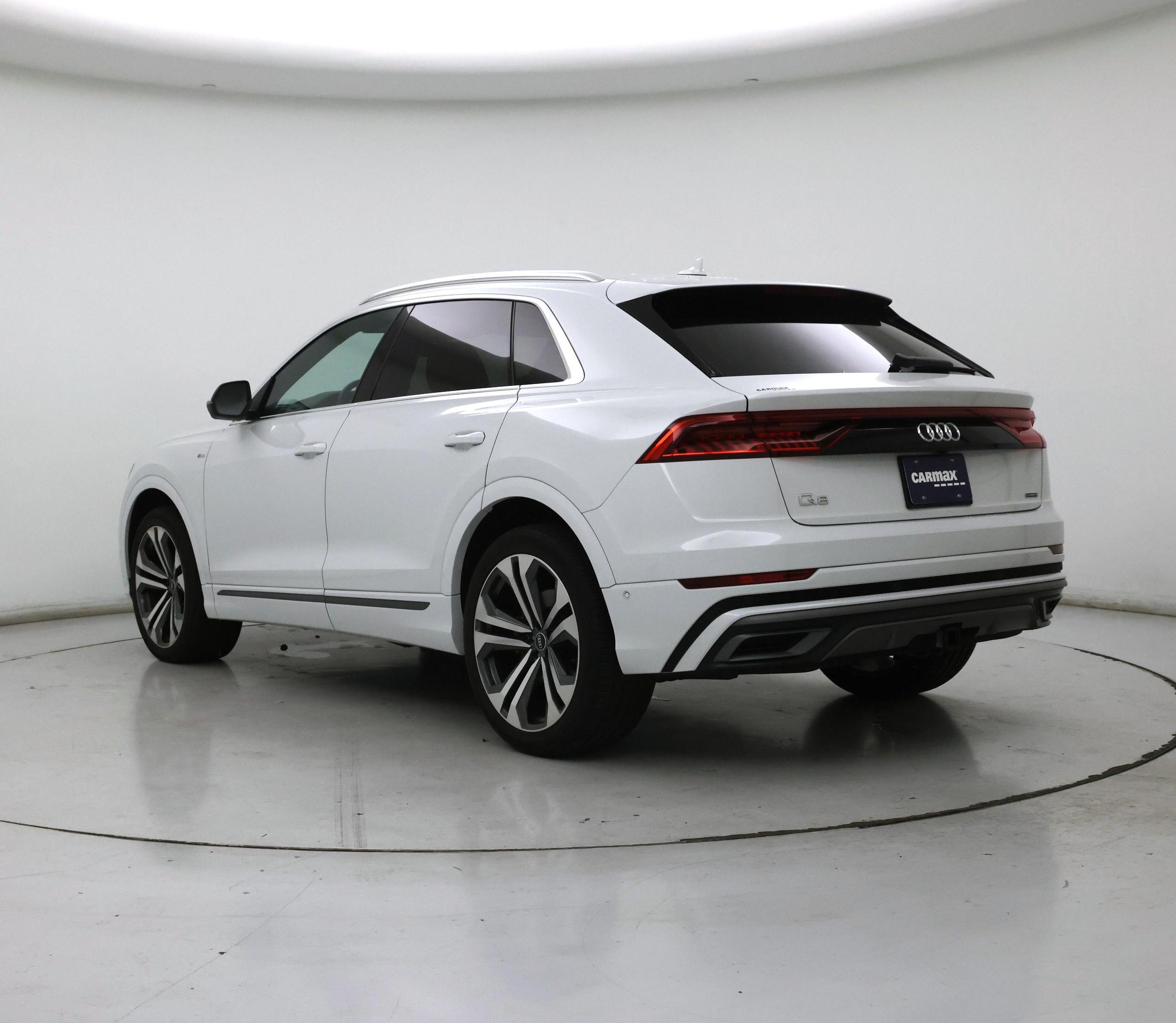 Thumbnail: 2021 Audi Q8 - 2