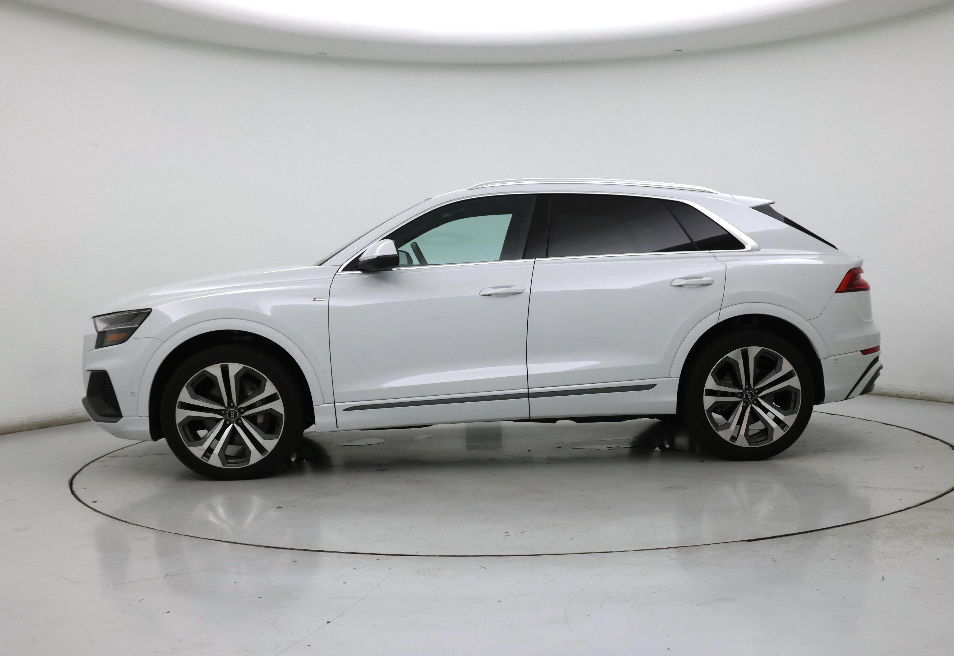 Thumbnail: 2021 Audi Q8 - 3