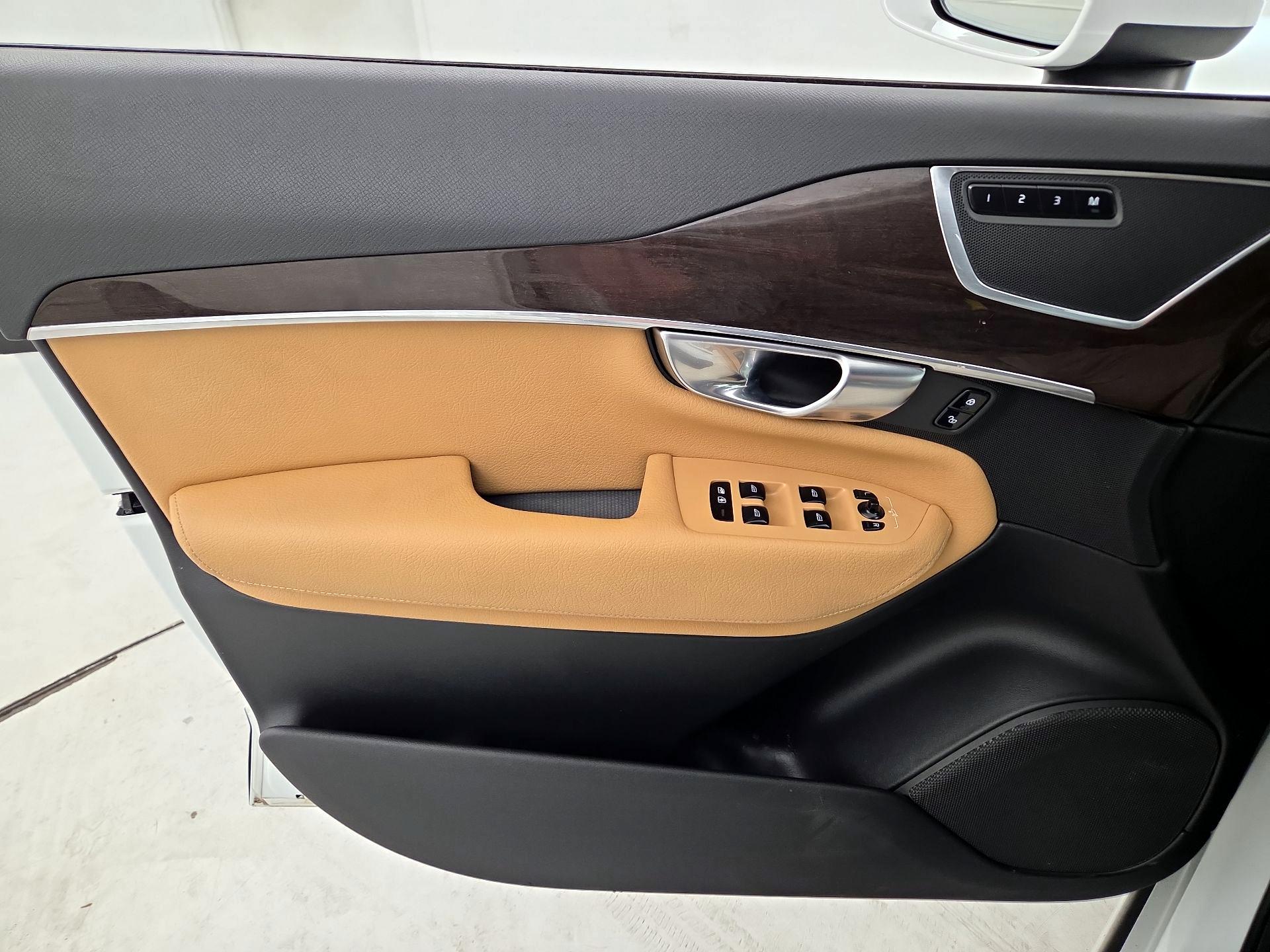 Thumbnail: 2019 Volvo XC90 - 12