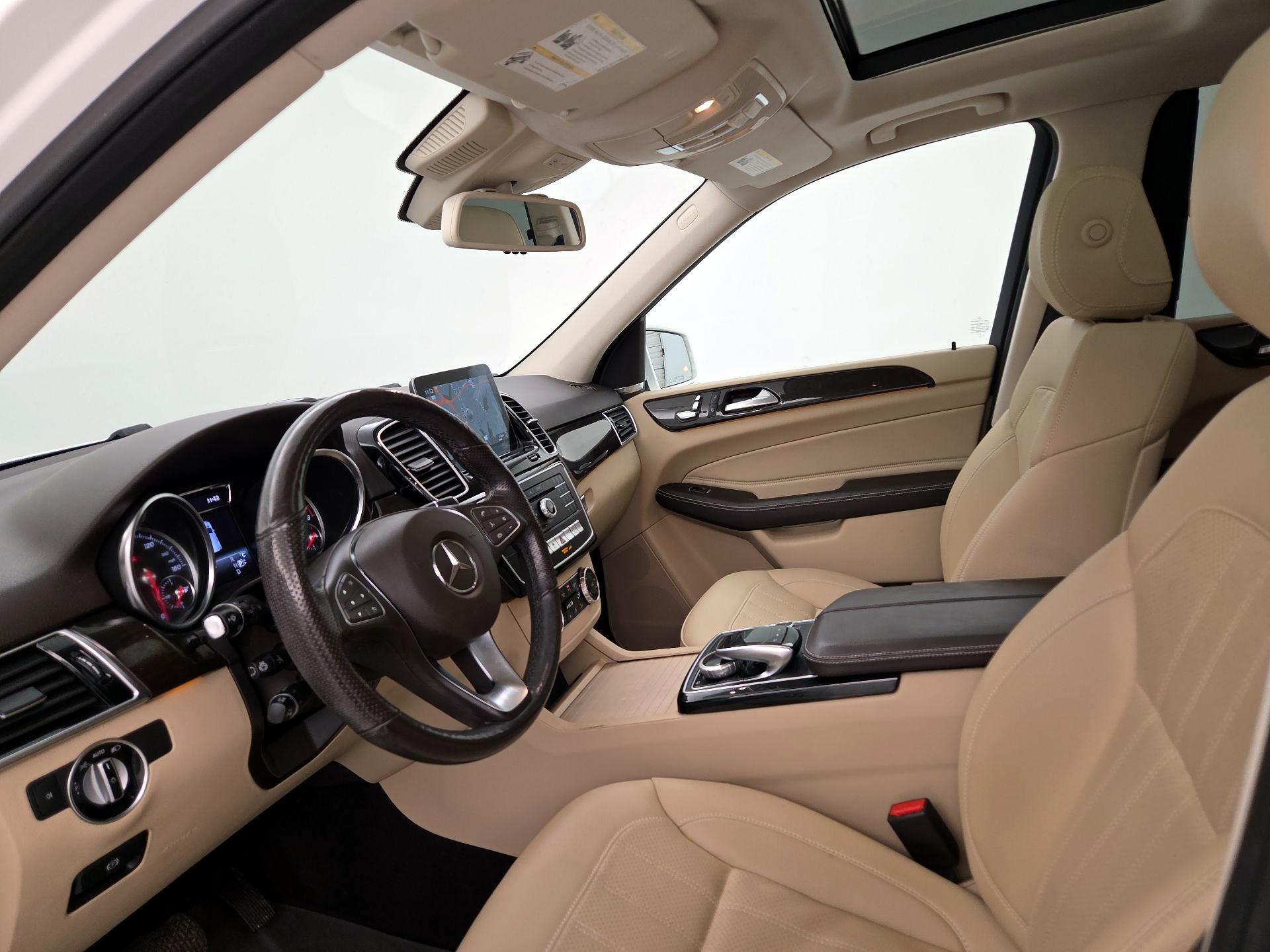 Thumbnail: 2017 Mercedes-Benz GLE - 11