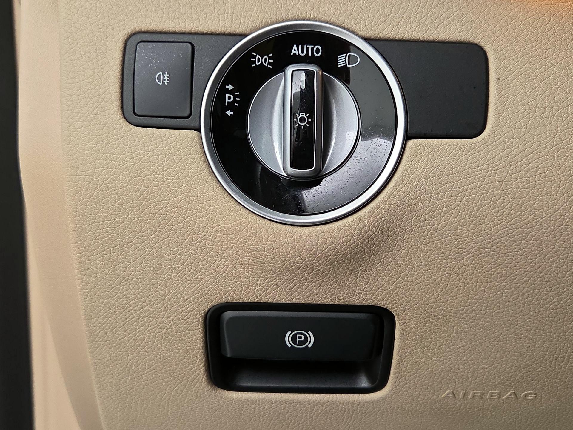 Thumbnail: 2017 Mercedes-Benz GLE - 13