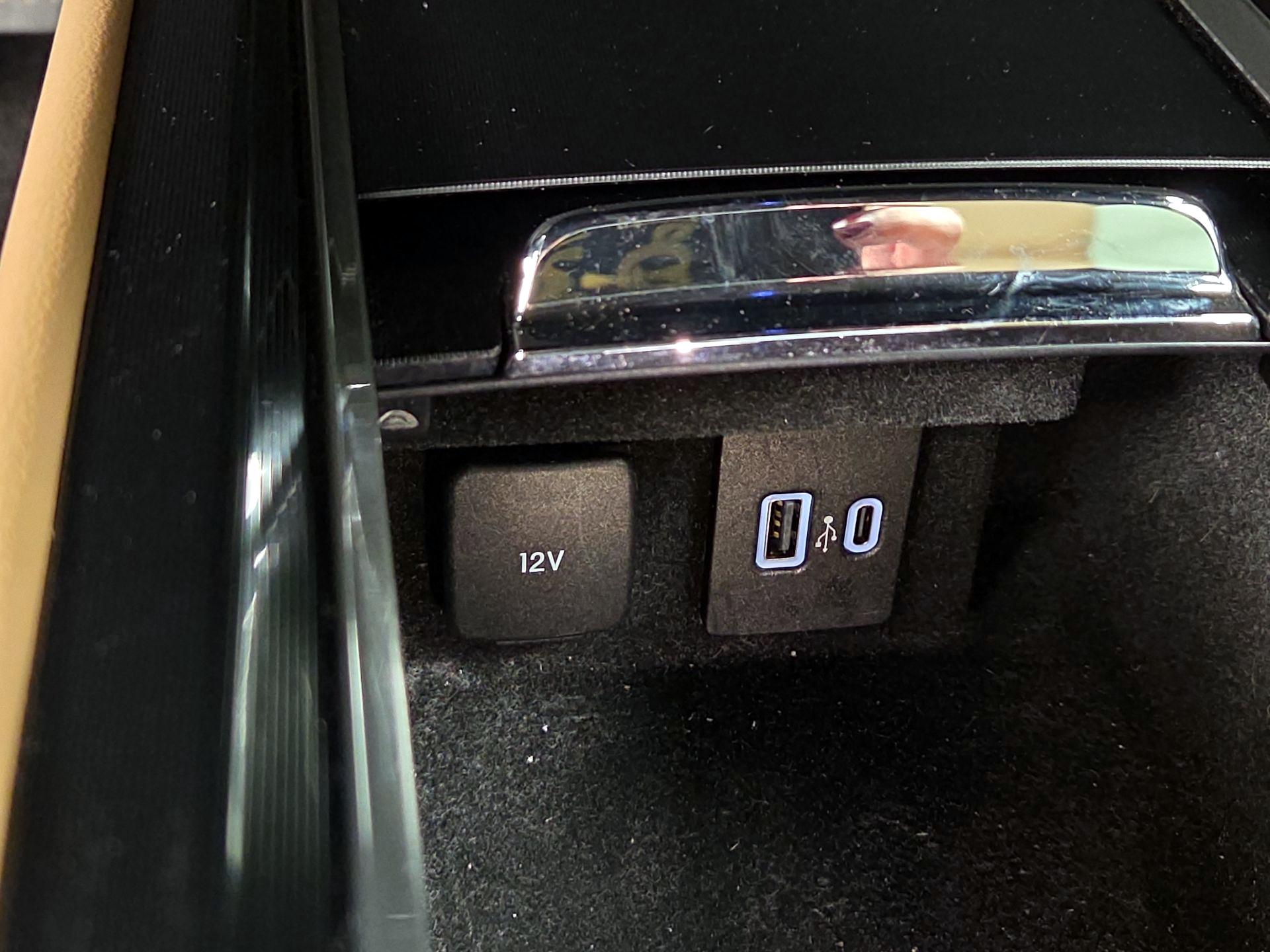 Thumbnail: 2020 Lincoln Corsair - 19