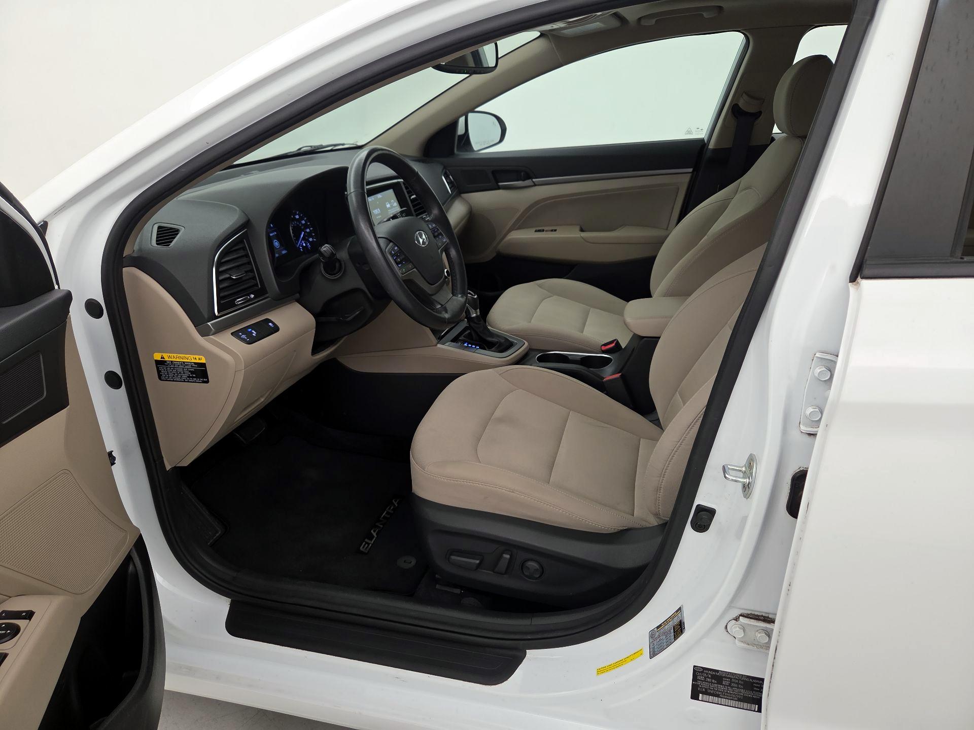 Thumbnail: 2017 Hyundai Elantra - 11