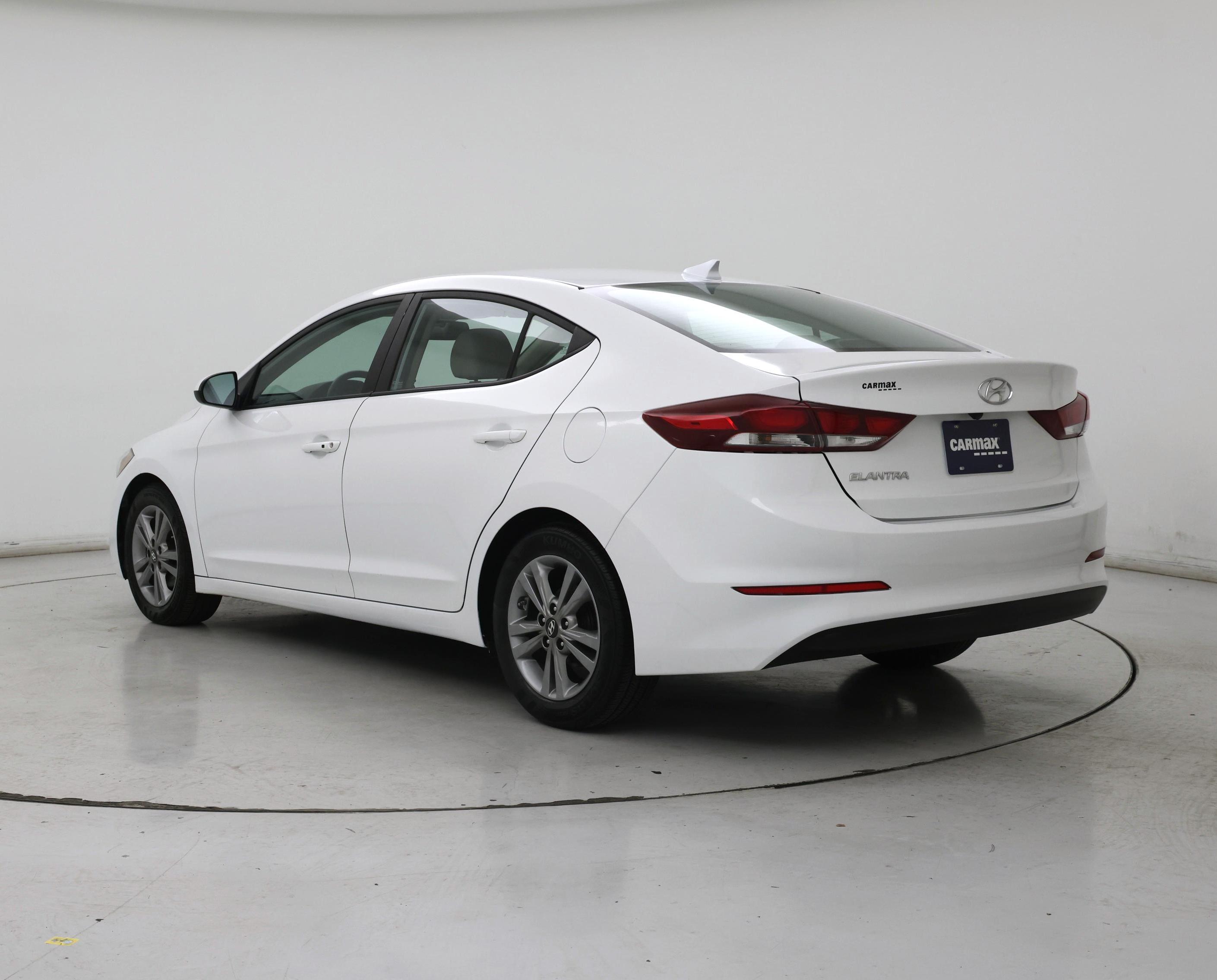 Thumbnail: 2017 Hyundai Elantra - 2