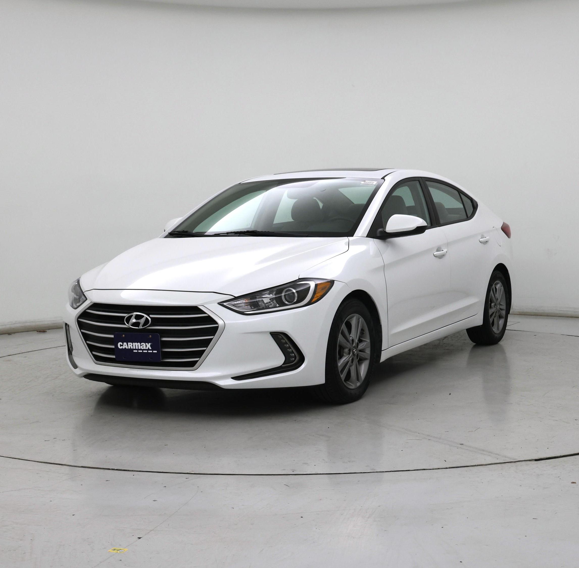 Thumbnail: 2017 Hyundai Elantra - 4