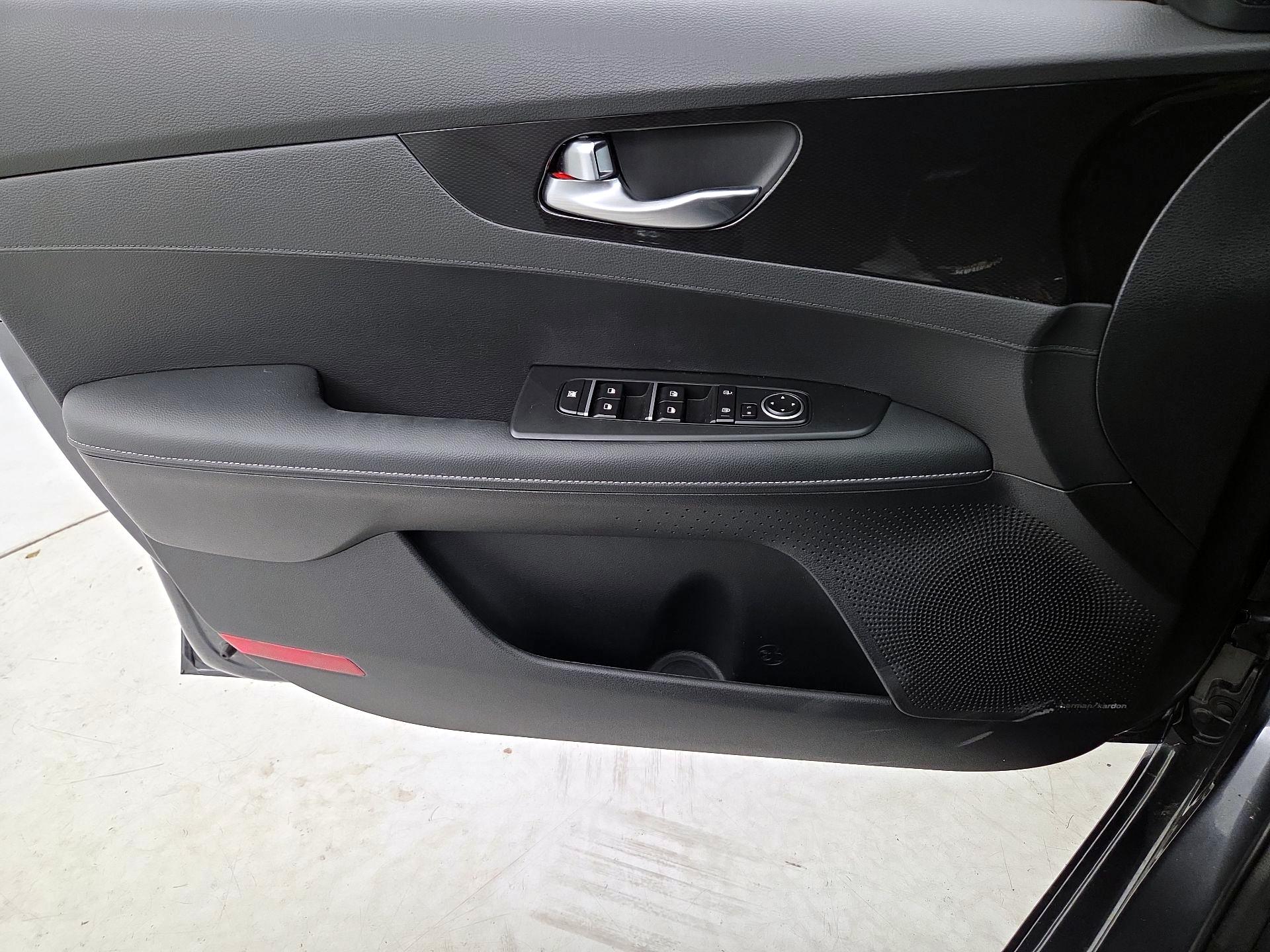 Thumbnail: 2024 Kia Forte - 12