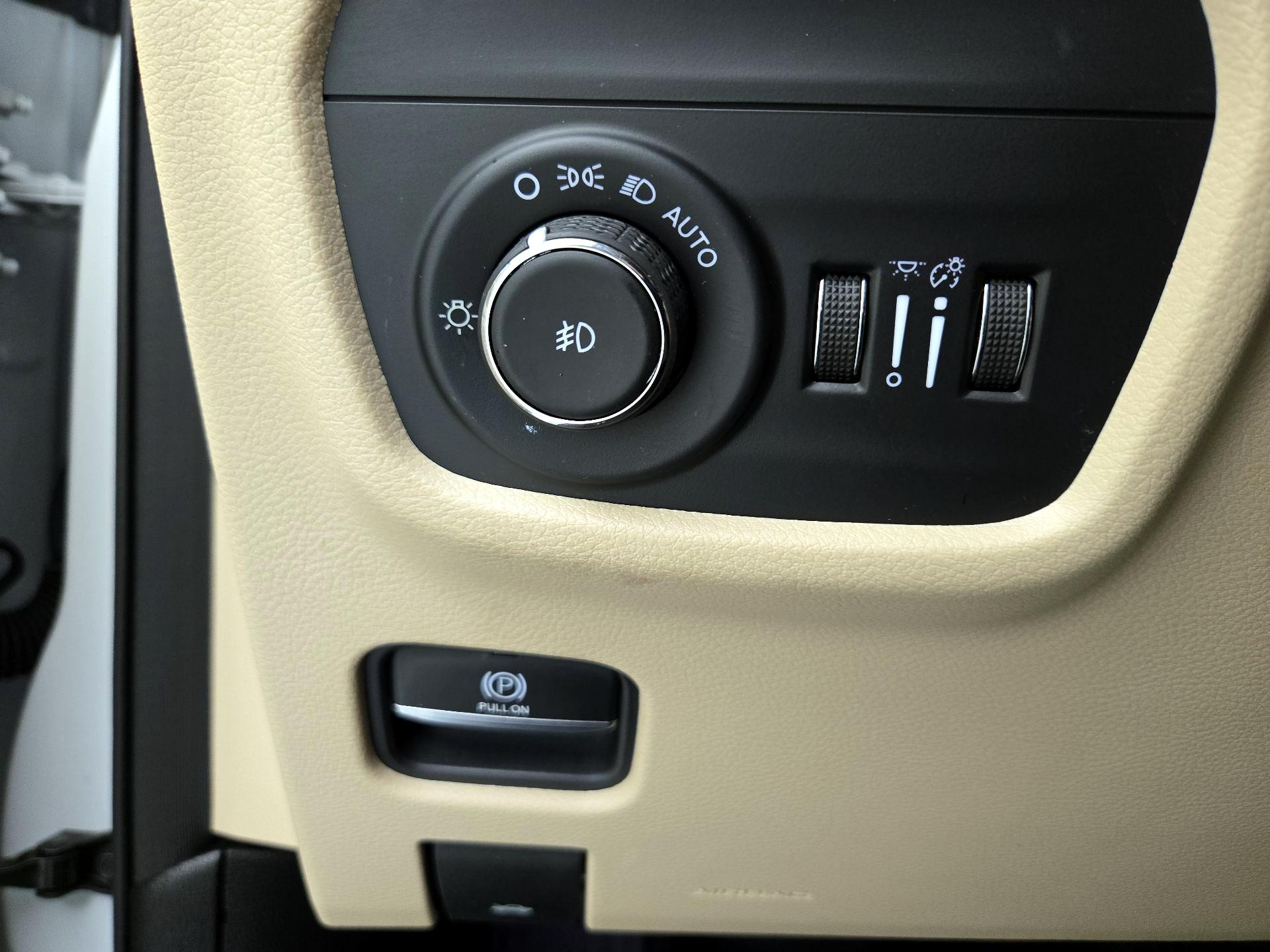 Thumbnail: 2021 Jeep Grand Cherokee L - 13