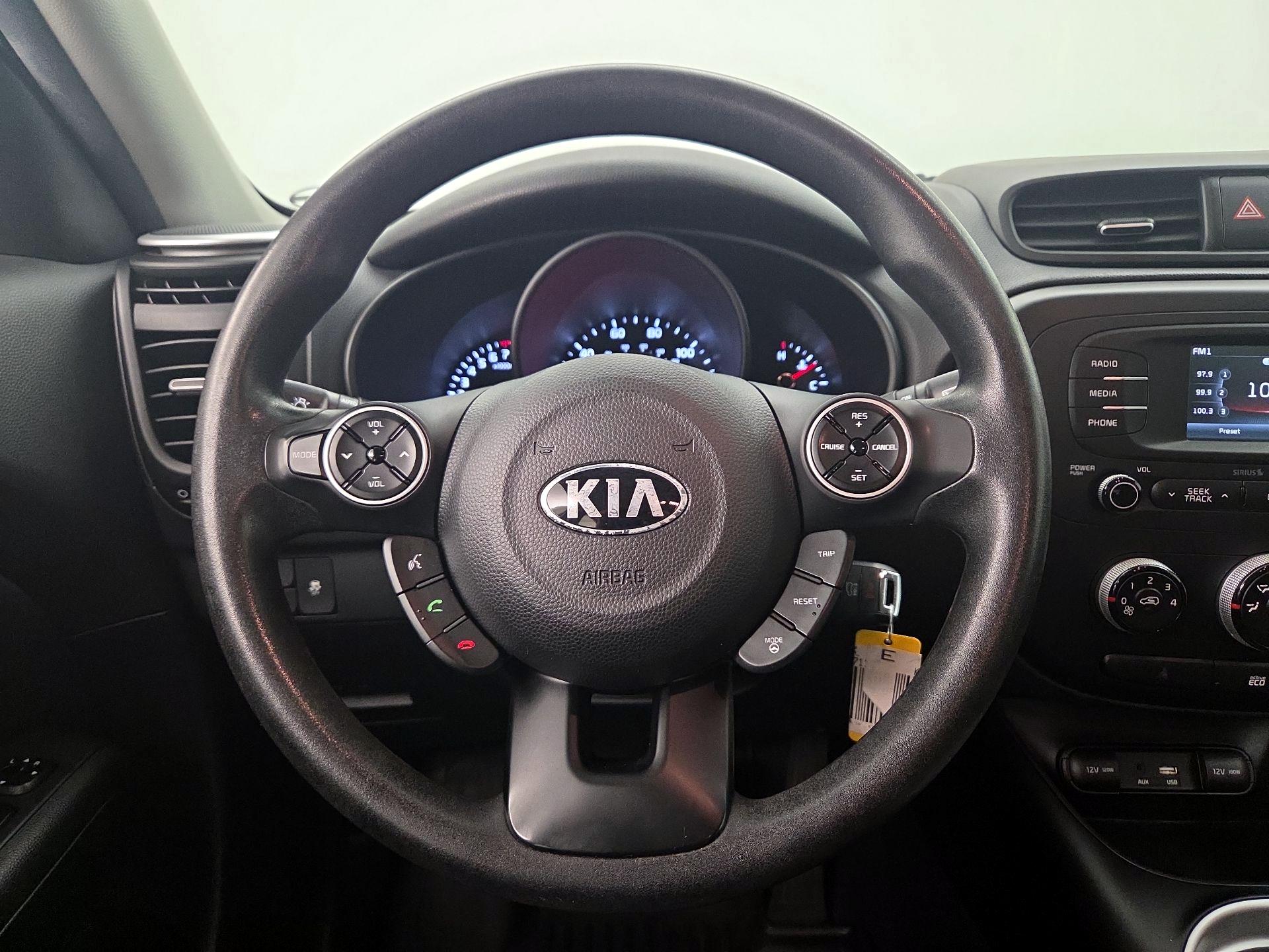 Thumbnail: 2016 Kia Soul - 10