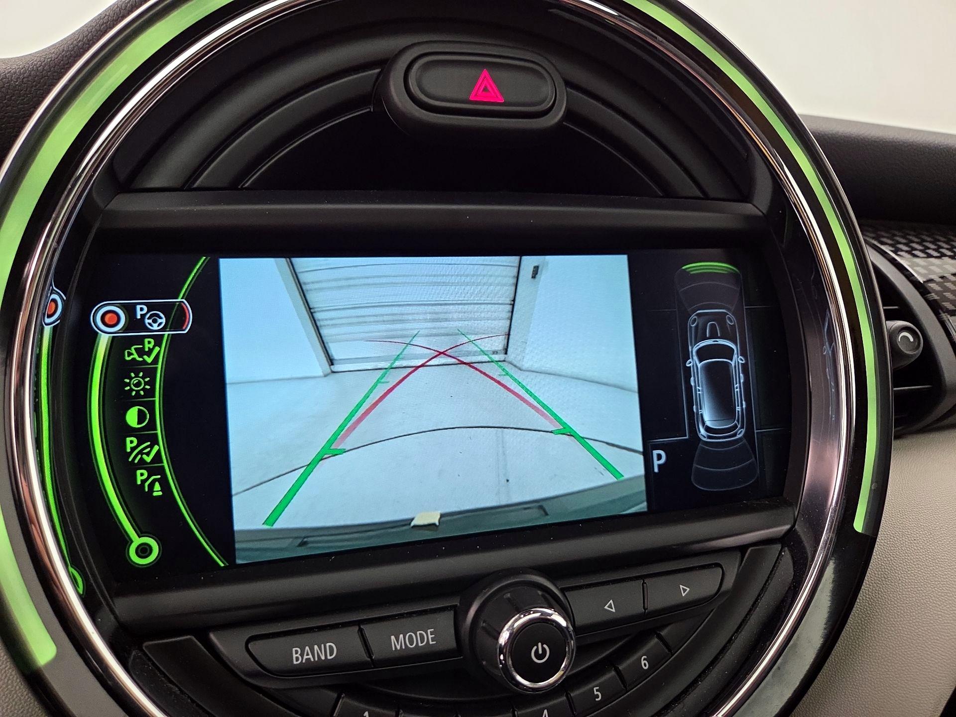 Thumbnail: 2018 MINI Cooper Hardtop - 15