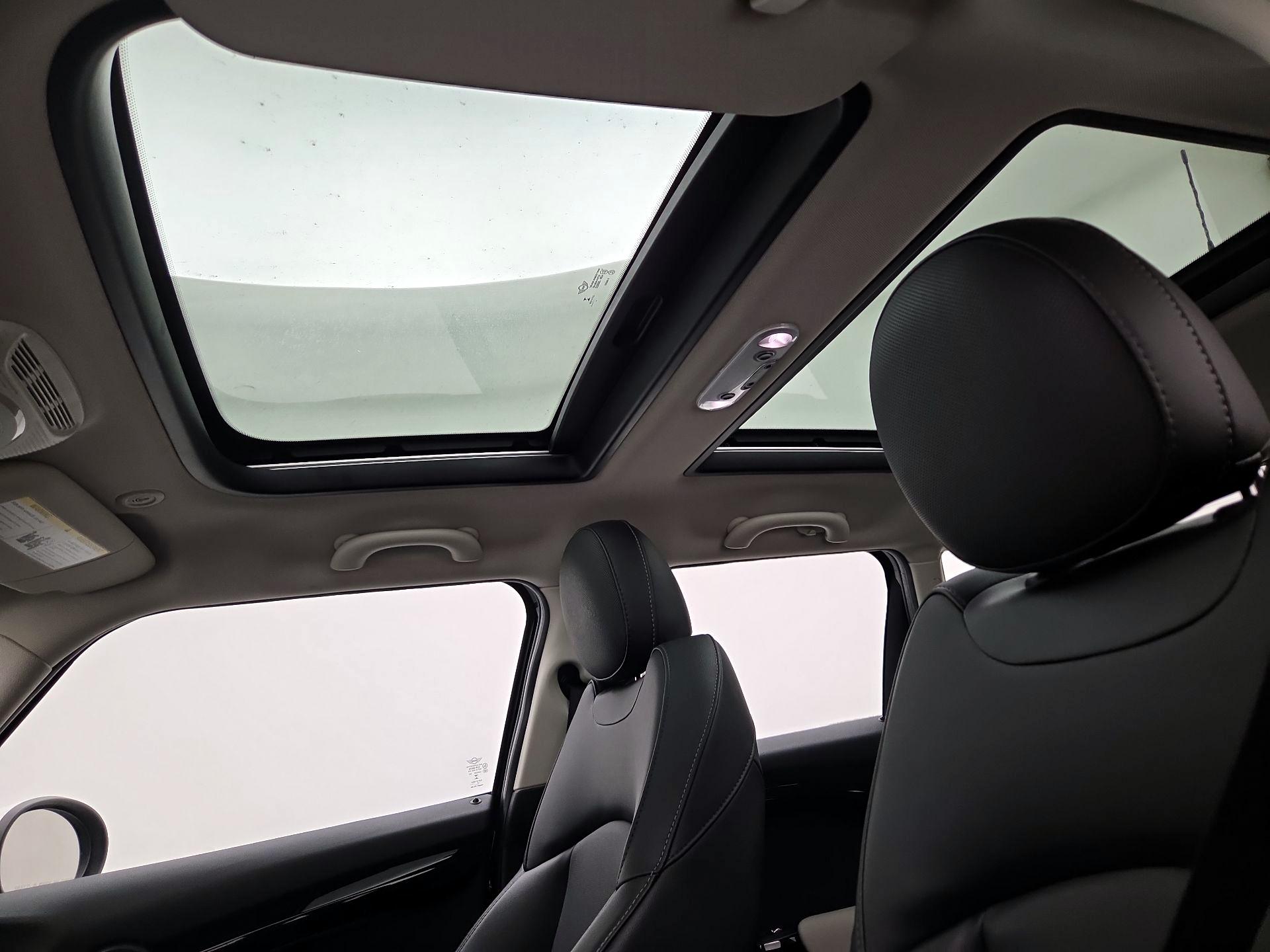 Thumbnail: 2018 MINI Cooper Hardtop - 20