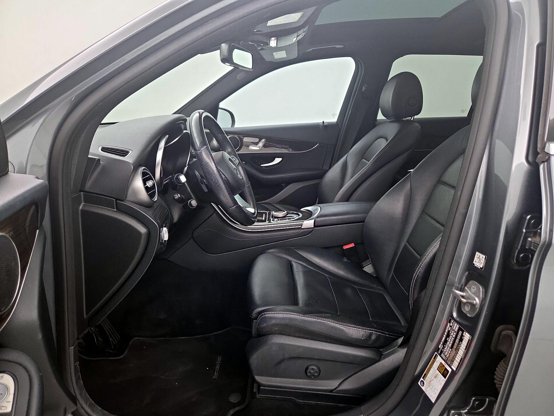 Thumbnail: 2017 Mercedes-Benz GLC - 11