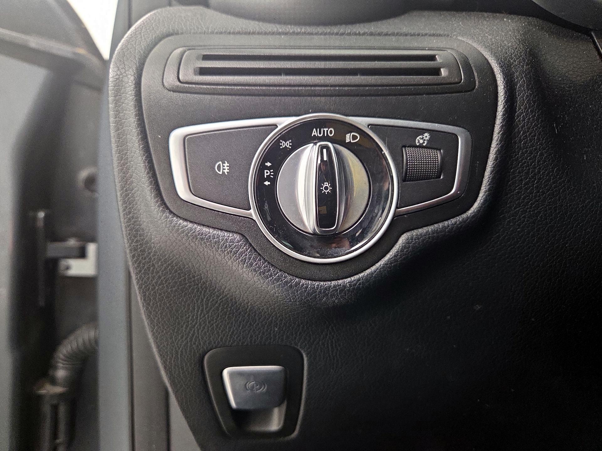 Thumbnail: 2017 Mercedes-Benz GLC - 13