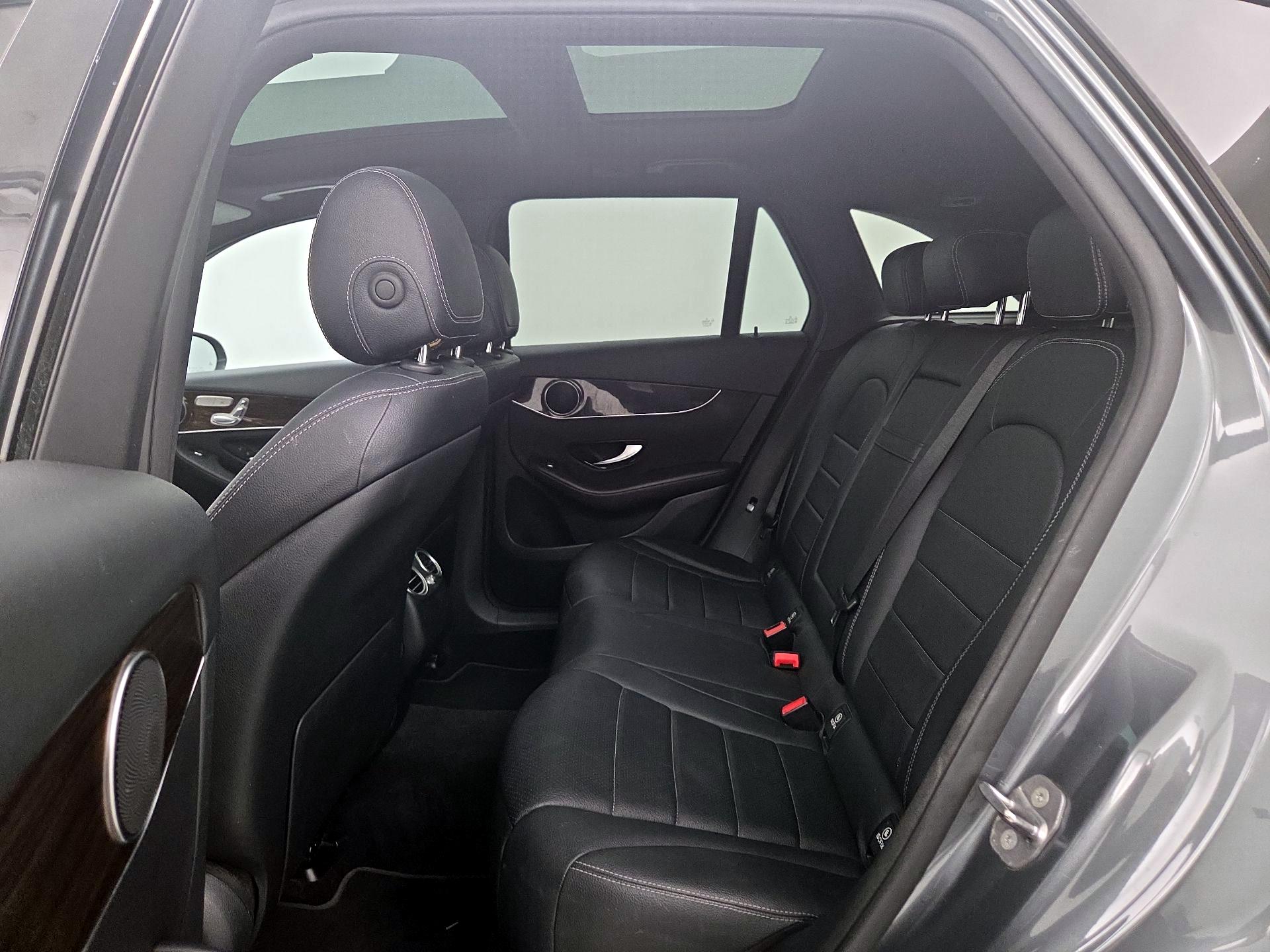 Thumbnail: 2017 Mercedes-Benz GLC - 20