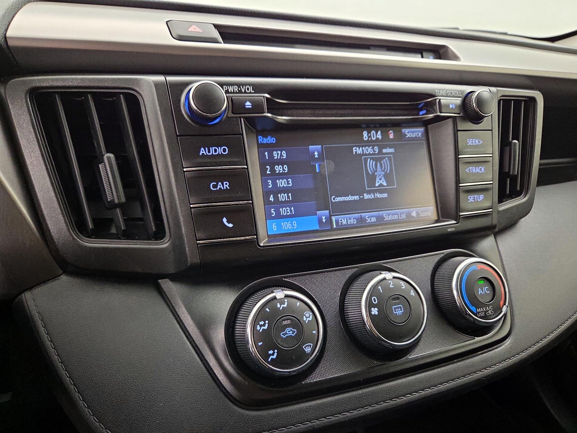 Thumbnail: 2016 Toyota RAV4 - 15