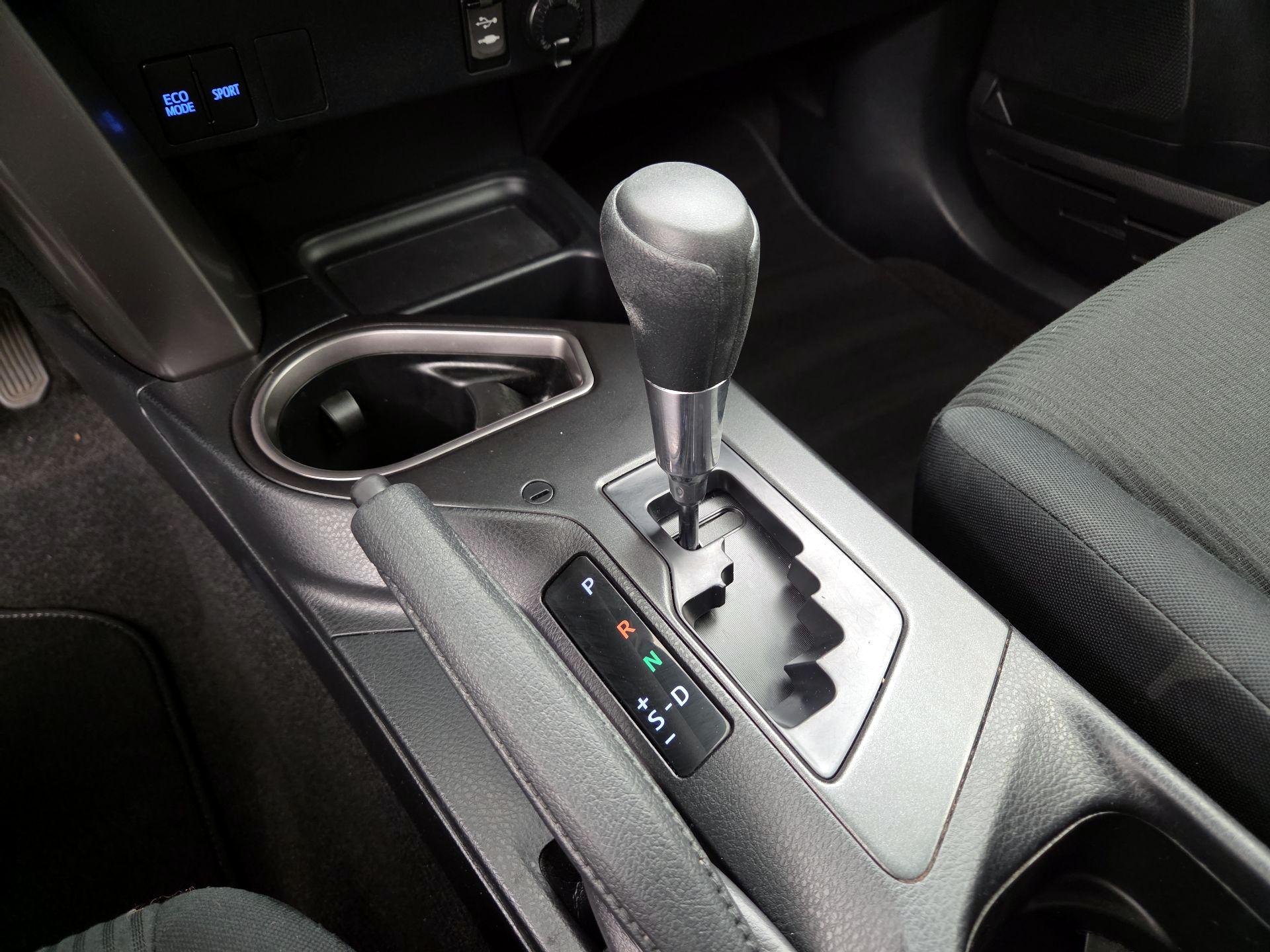 Thumbnail: 2016 Toyota RAV4 - 17