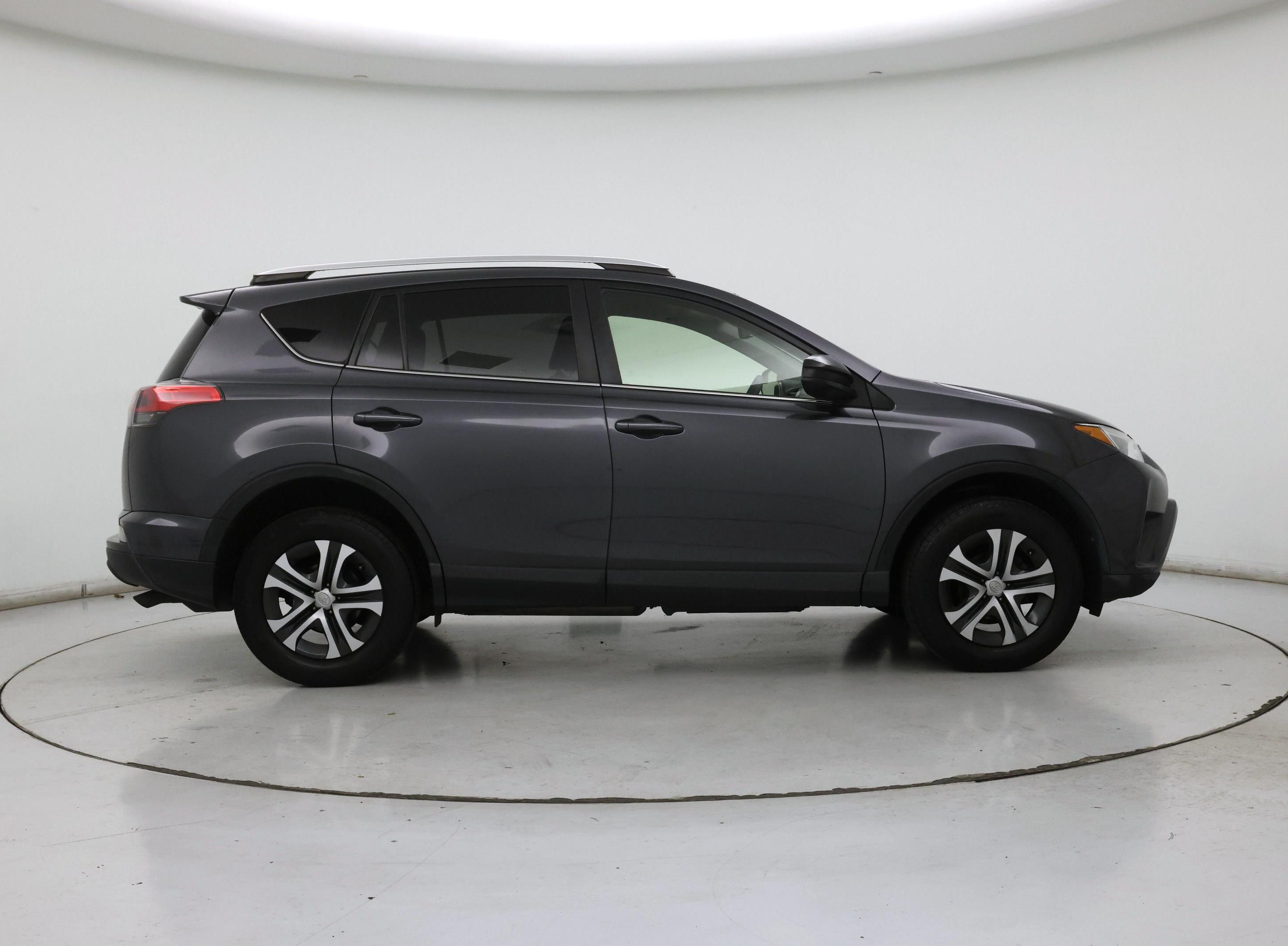 Thumbnail: 2016 Toyota RAV4 - 7