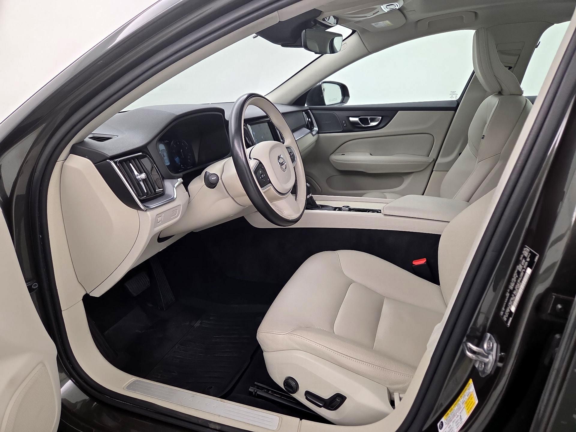 Thumbnail: 2019 Volvo S60 - 11