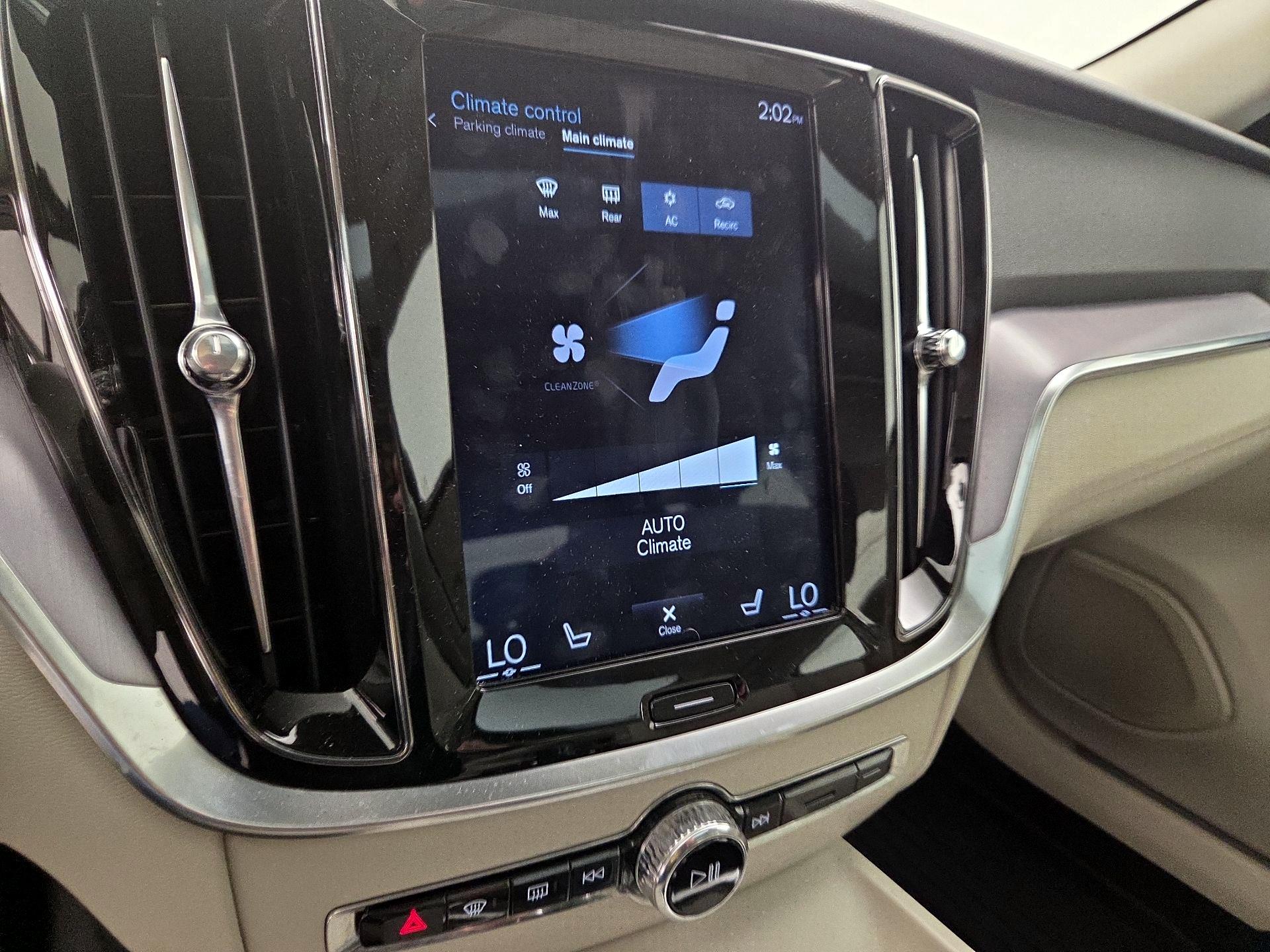 Thumbnail: 2019 Volvo S60 - 17