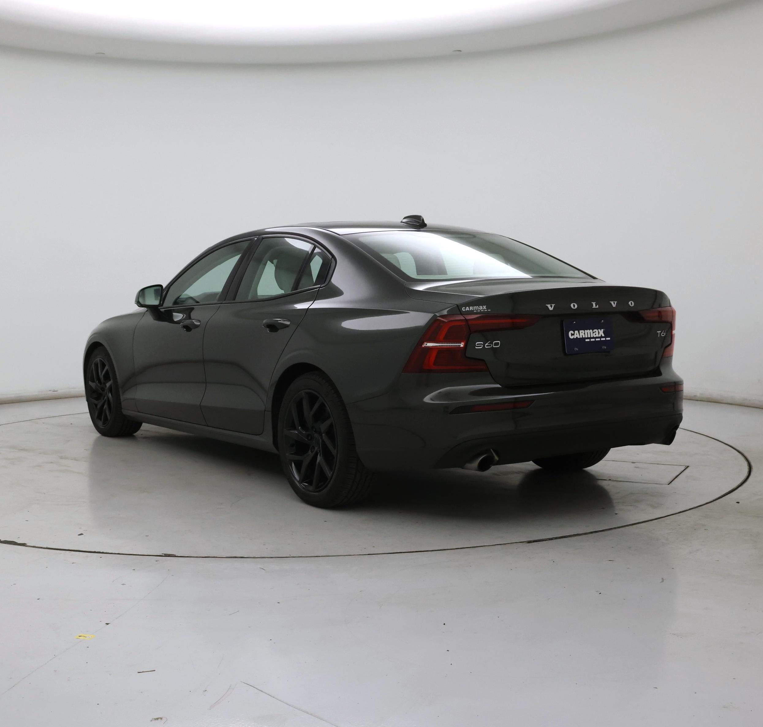 Thumbnail: 2019 Volvo S60 - 2